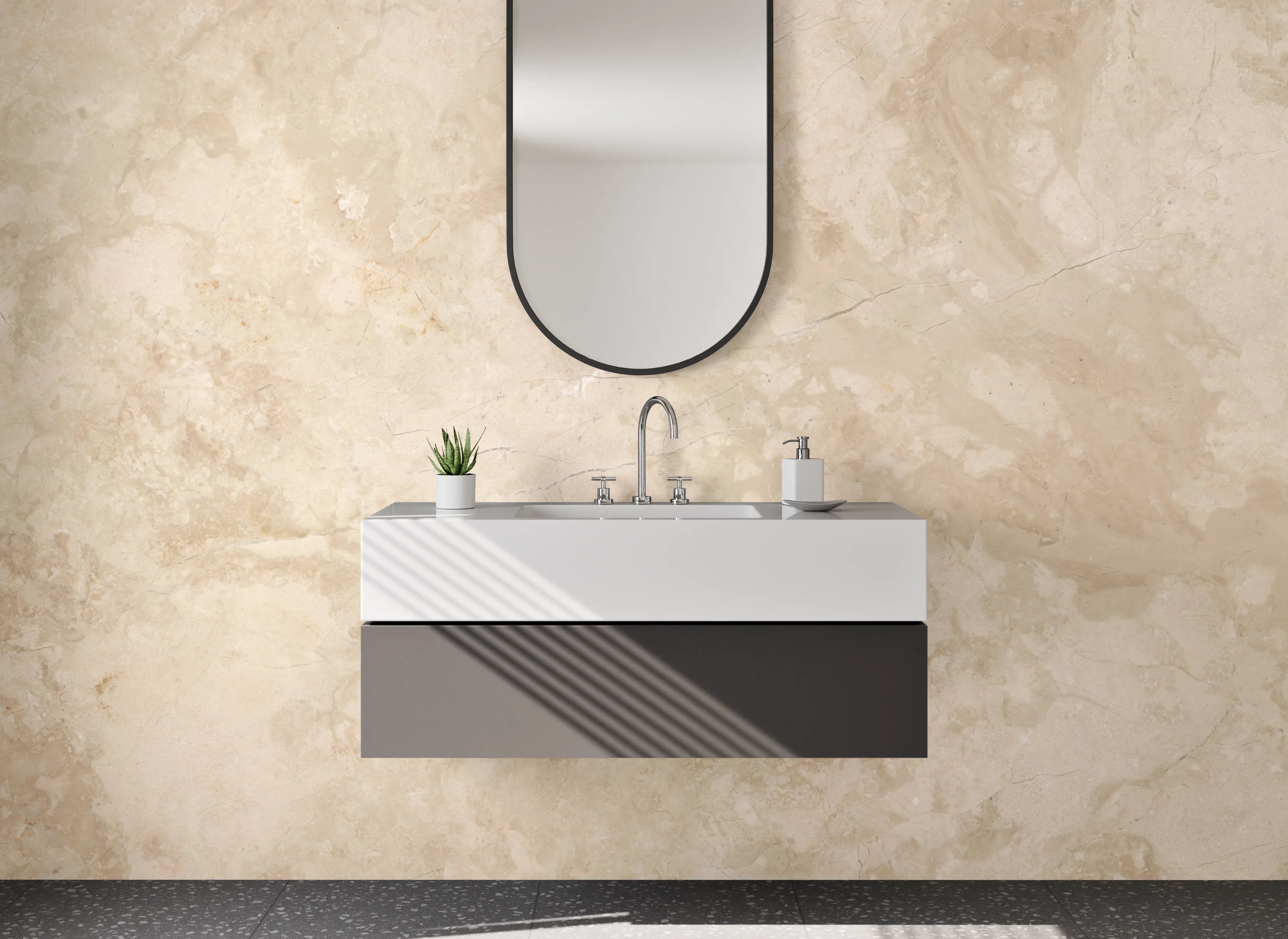 Waschbecken-Rückwand - Graubeige Marmorfliese mit Weißakzenten
