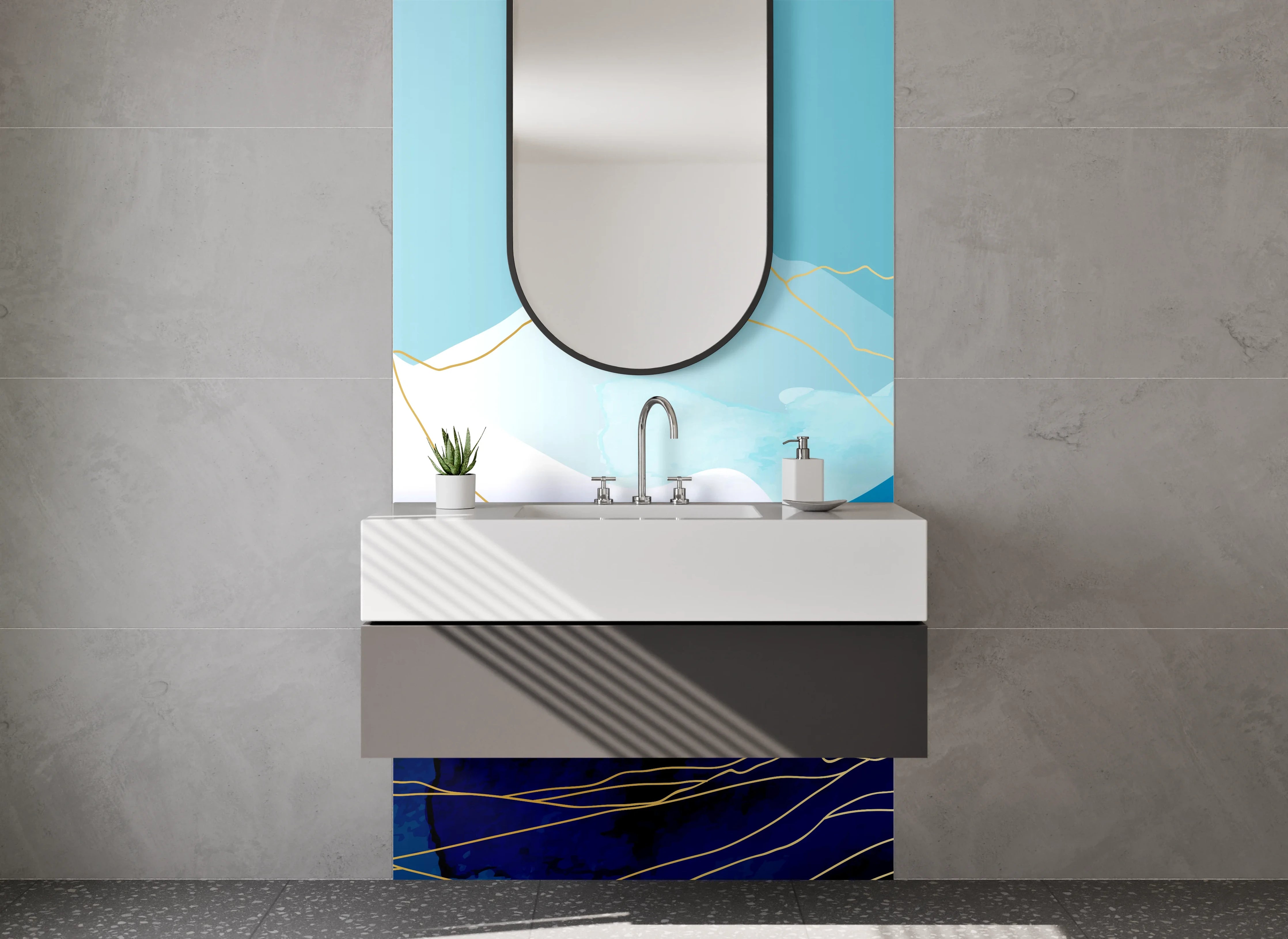 Waschbecken-Rückwand - Graue Bergwelt in Blau und Gold