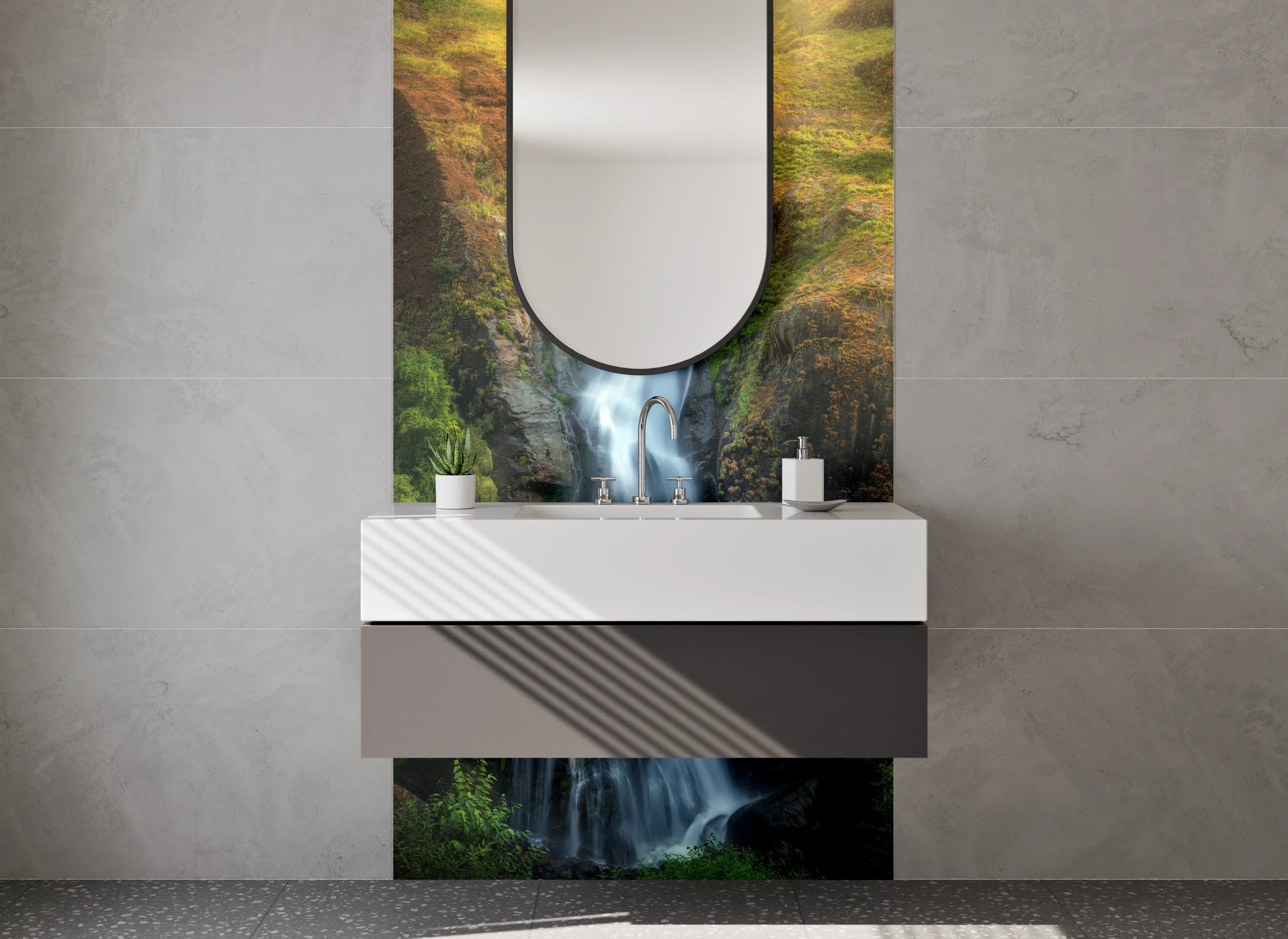 Waschbecken-Rückwand - Graue Wasserfälle im Lichtspiel