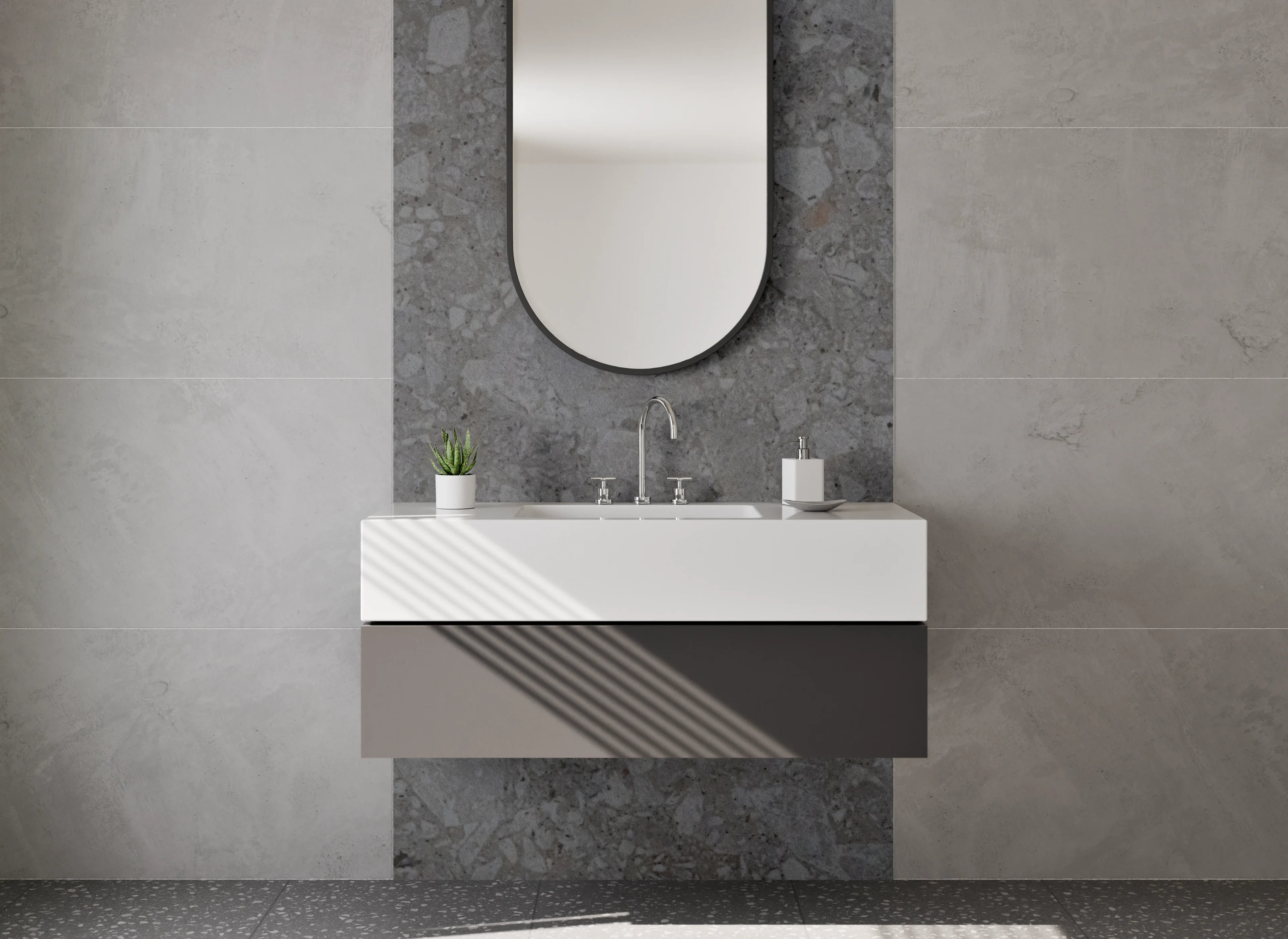 Waschbecken-Rückwand - Grauer Naturstein mit strukturierter Oberfläche