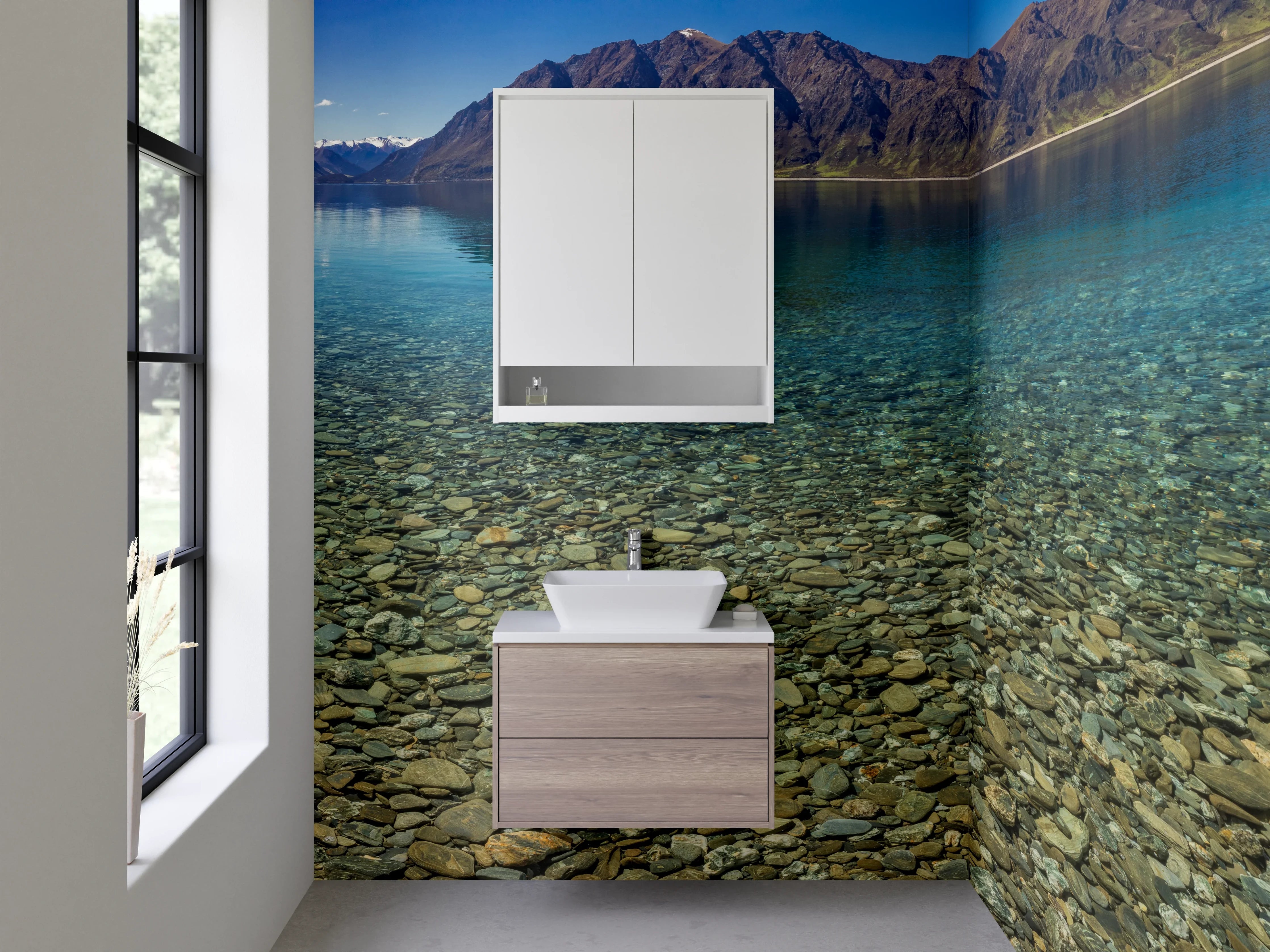 Waschbecken-Rückwand - Klarer Seeblick mit Bergkulisse