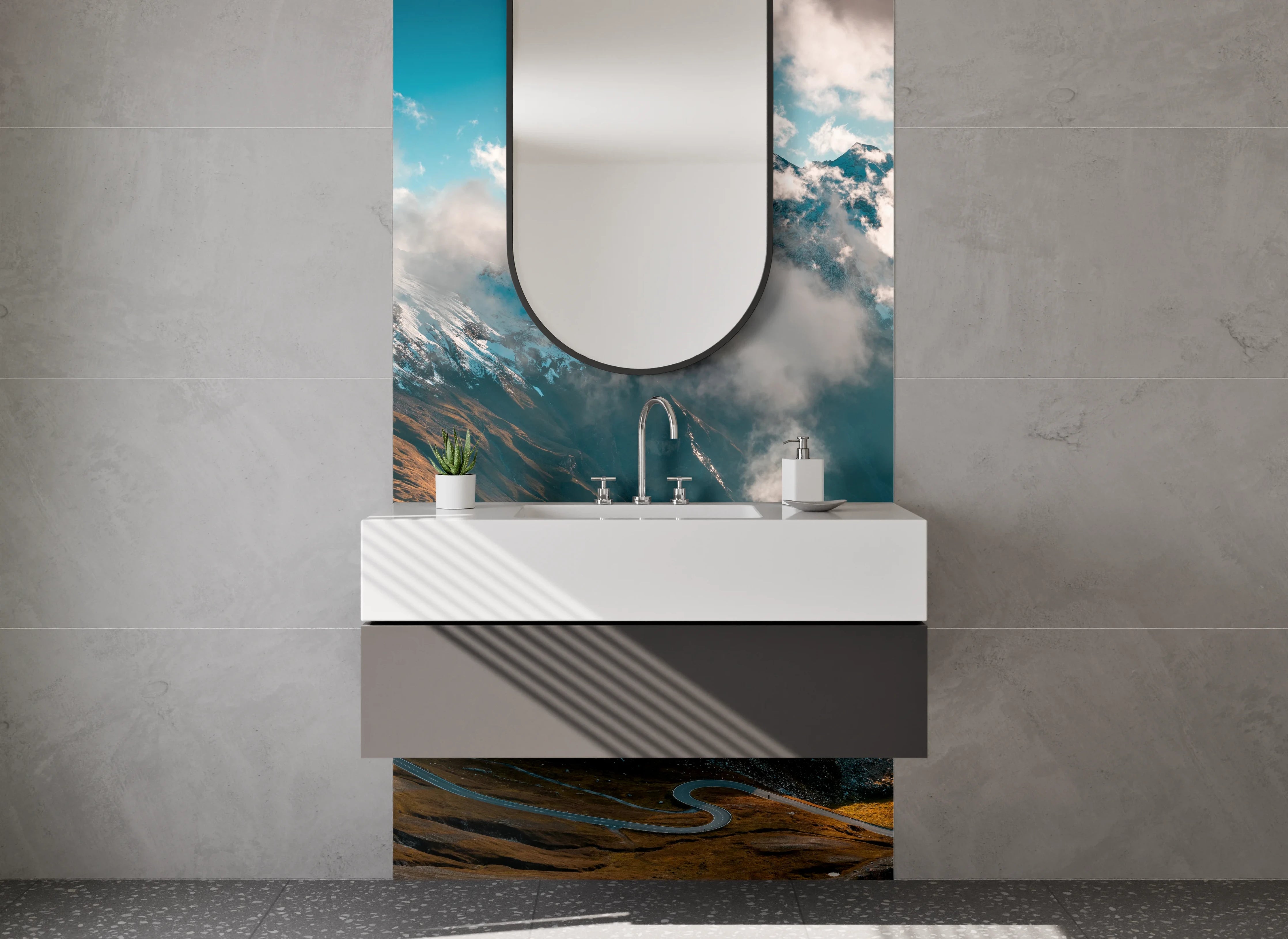 Waschbecken-Rückwand - Majestätische Berglandschaft mit Wolken und Sonnenstrahlen
