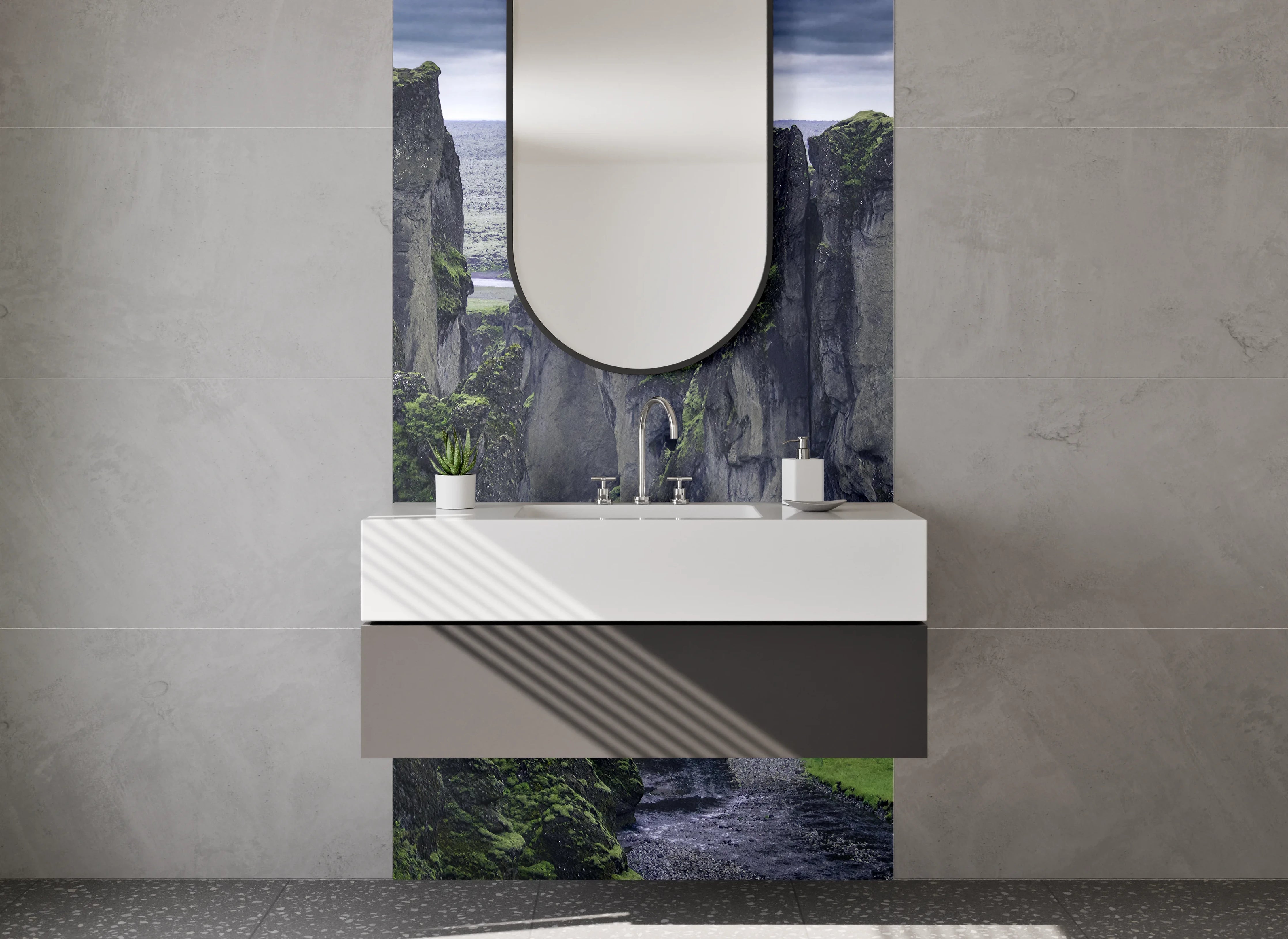 Waschbecken-Rückwand - Majestätische Klippenlandschaft mit Fluss