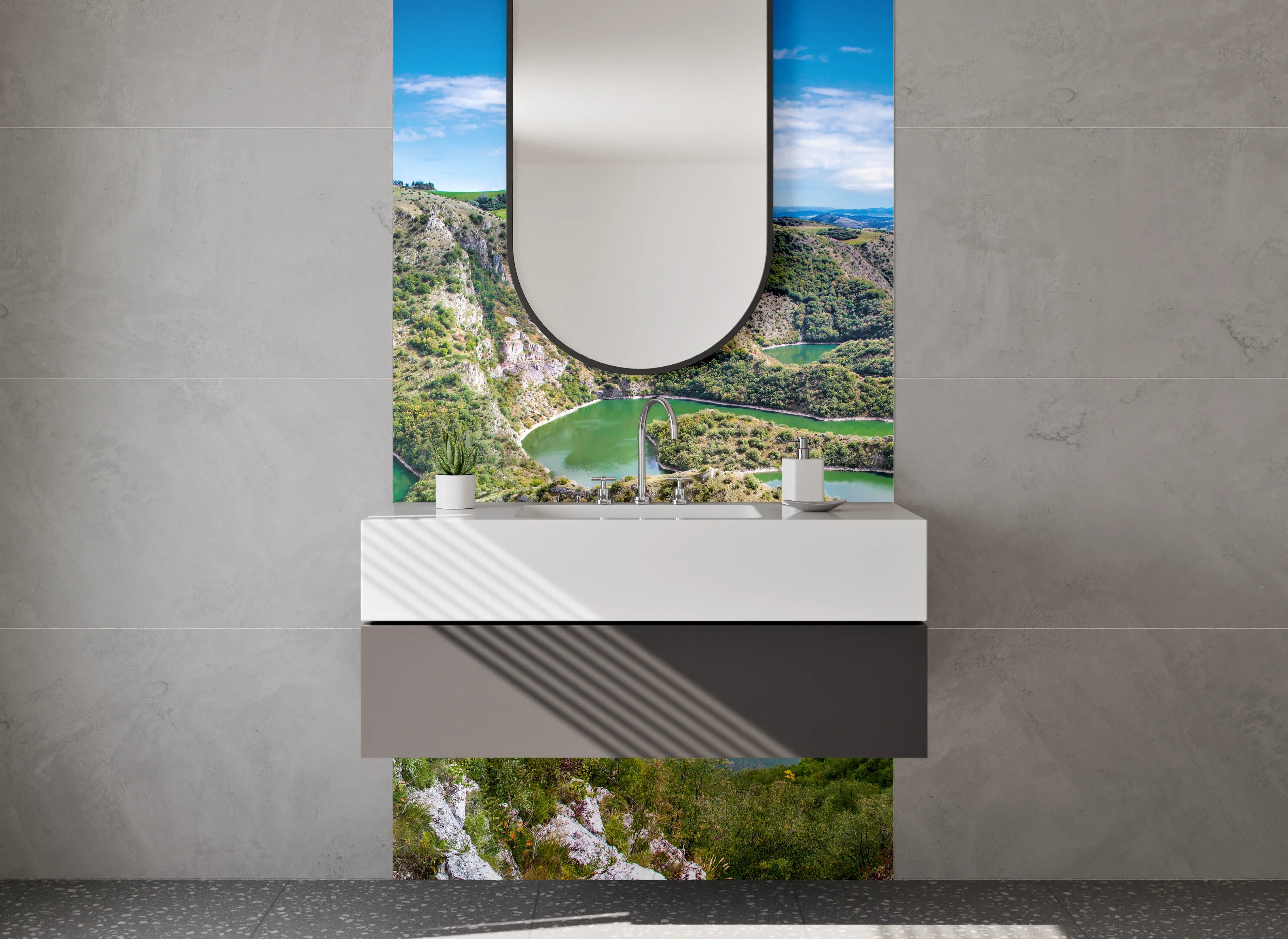 Waschbecken-Rückwand - Majestätischer Fluss in malerischer Landschaft
