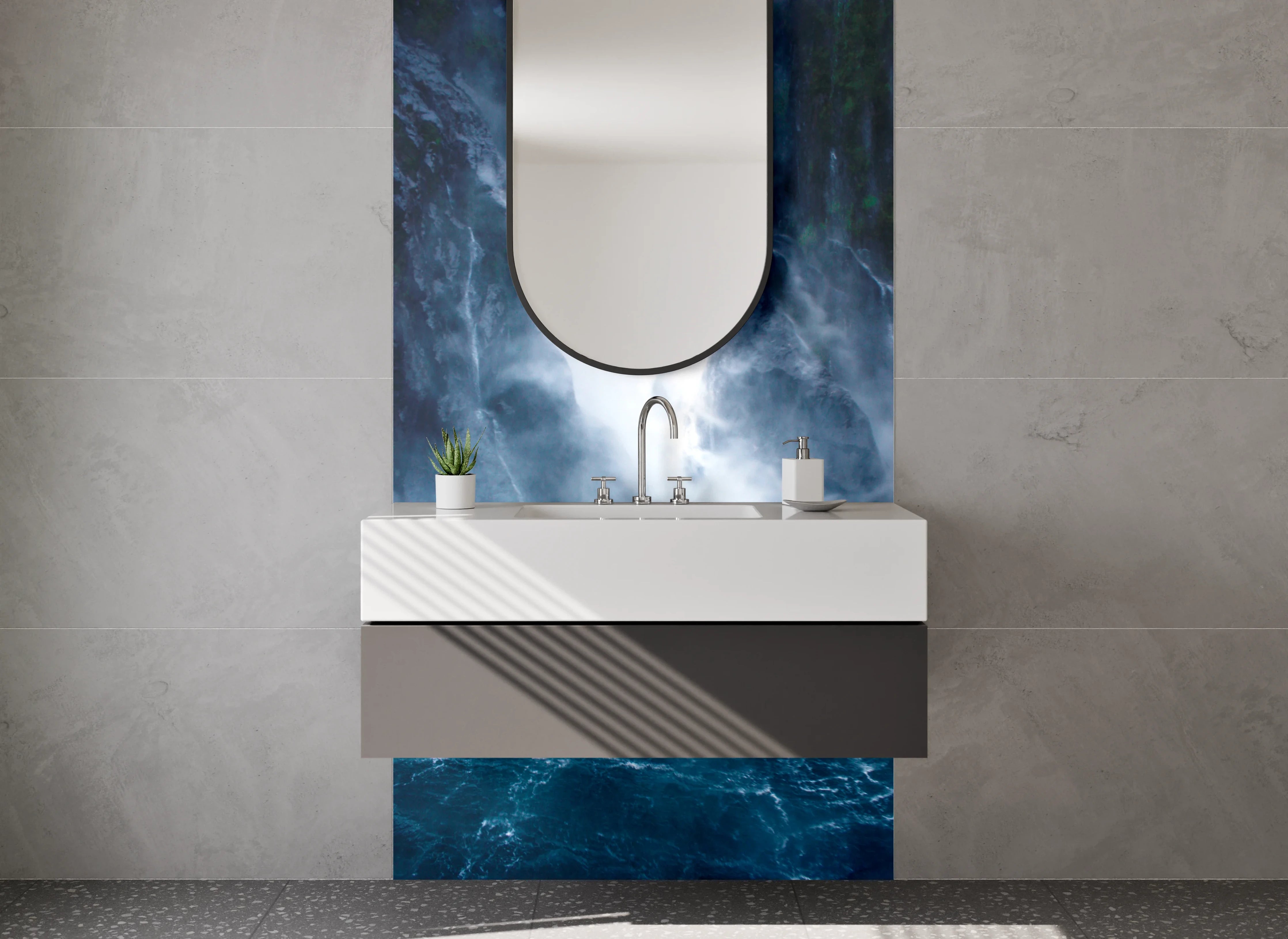 Waschbecken-Rückwand - Majestätischer Wasserfall Naturbild