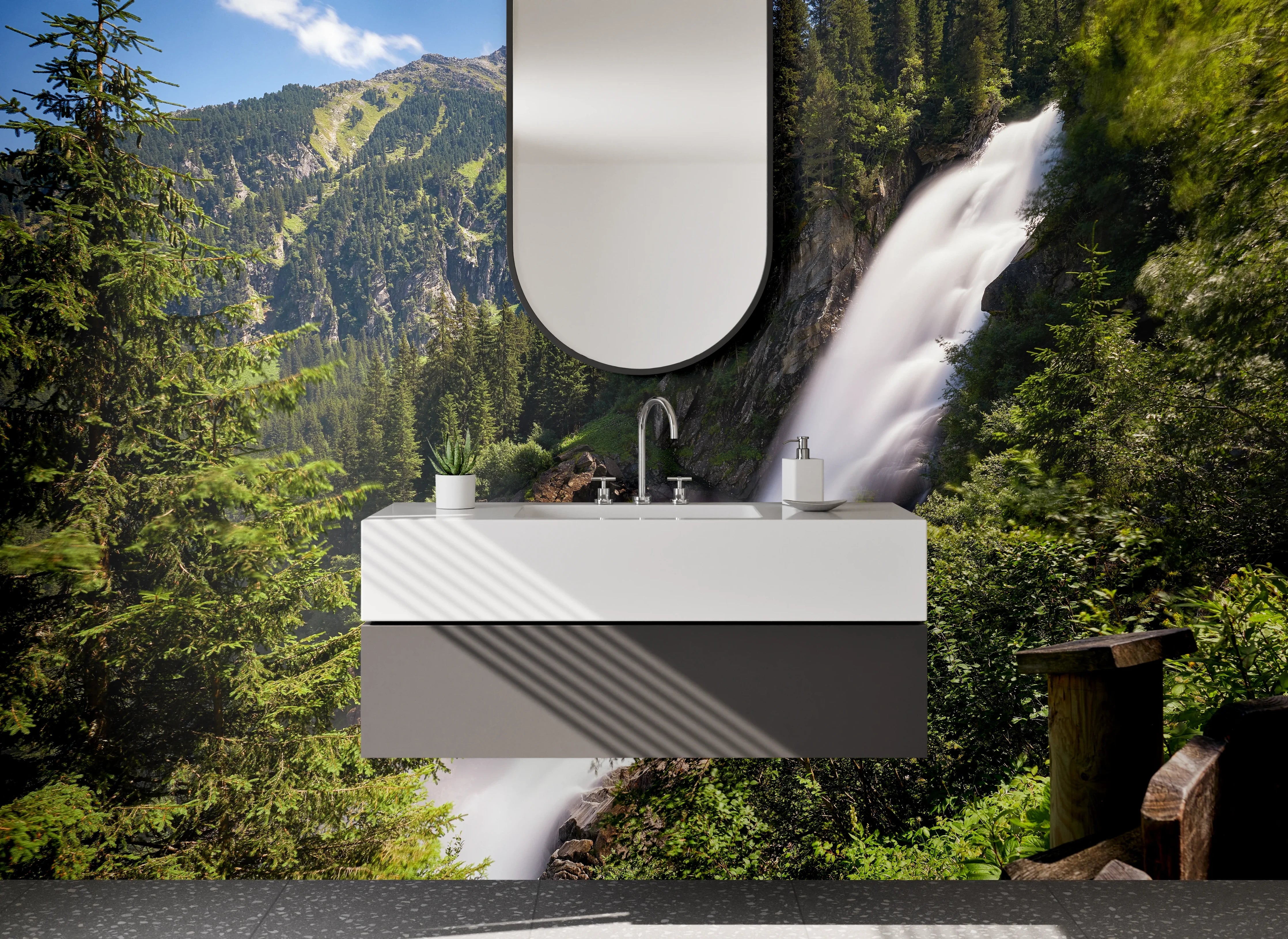 Waschbecken-Rückwand - Majestätischer Wasserfall im Gebirge