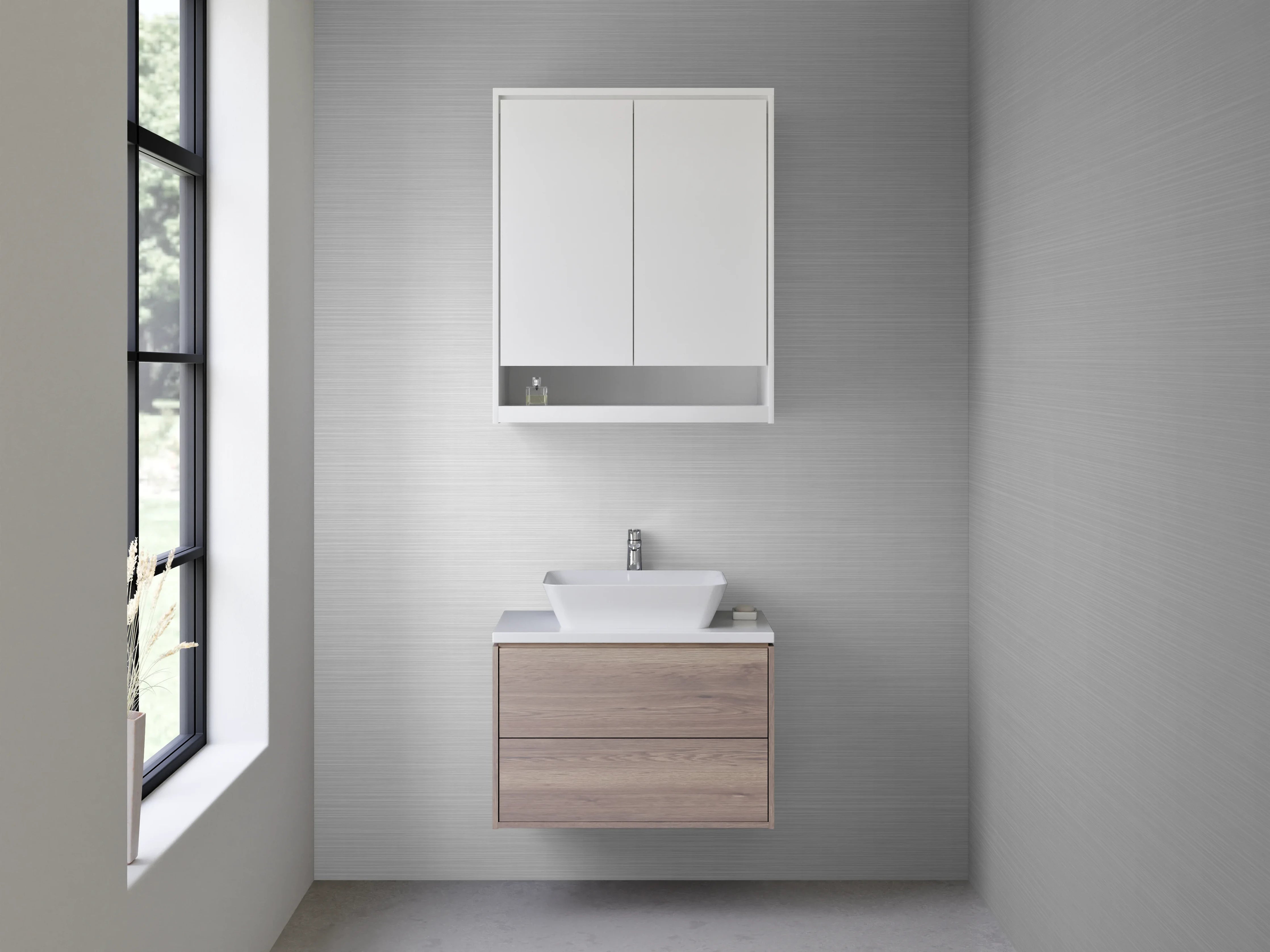 Waschbecken-Rückwand - Metallisch-silberne Oberfläche minimalistisch