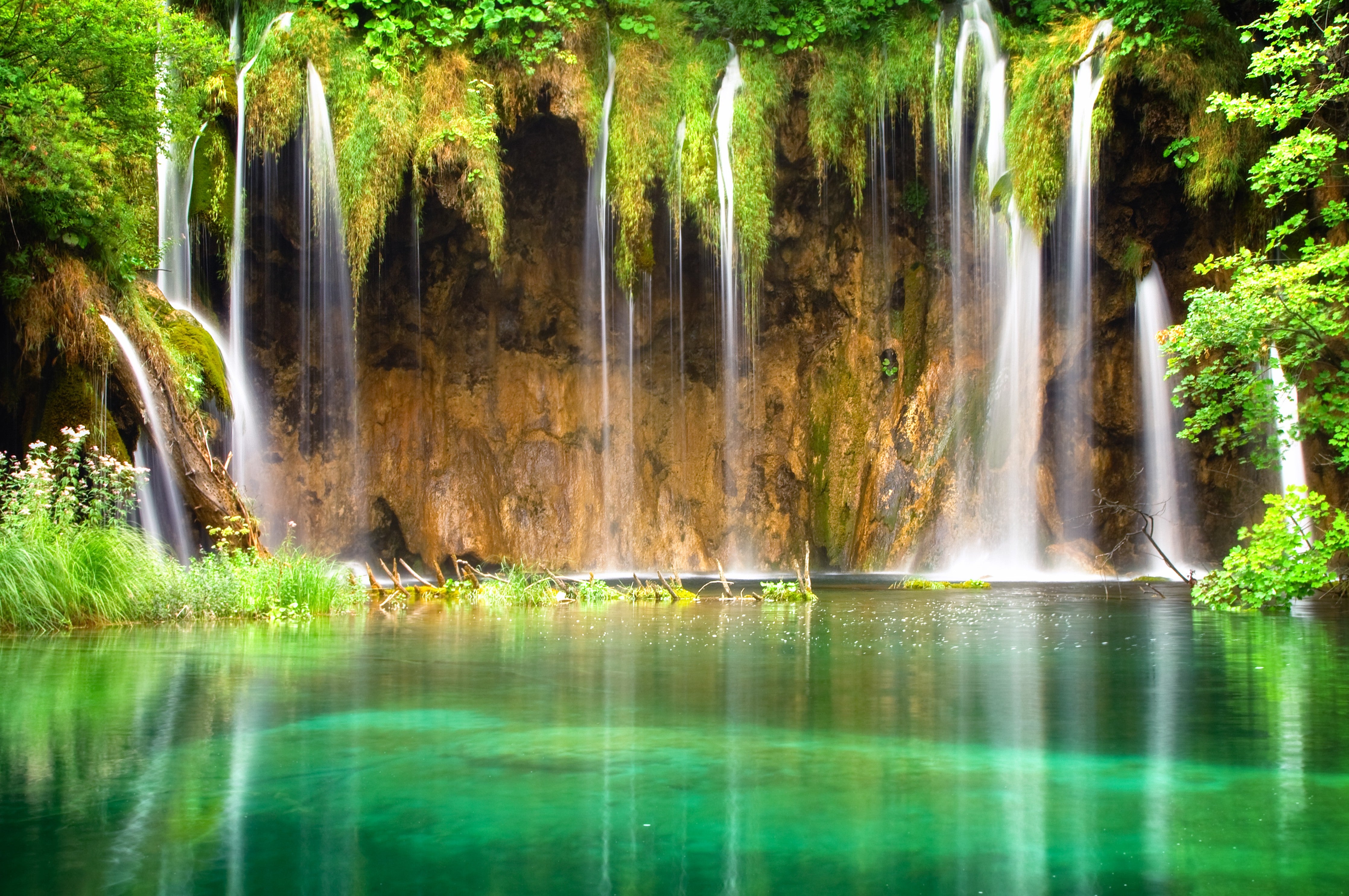 Waschbecken-Rückwand-Natur Wasserfall Wandbild Grün Blau