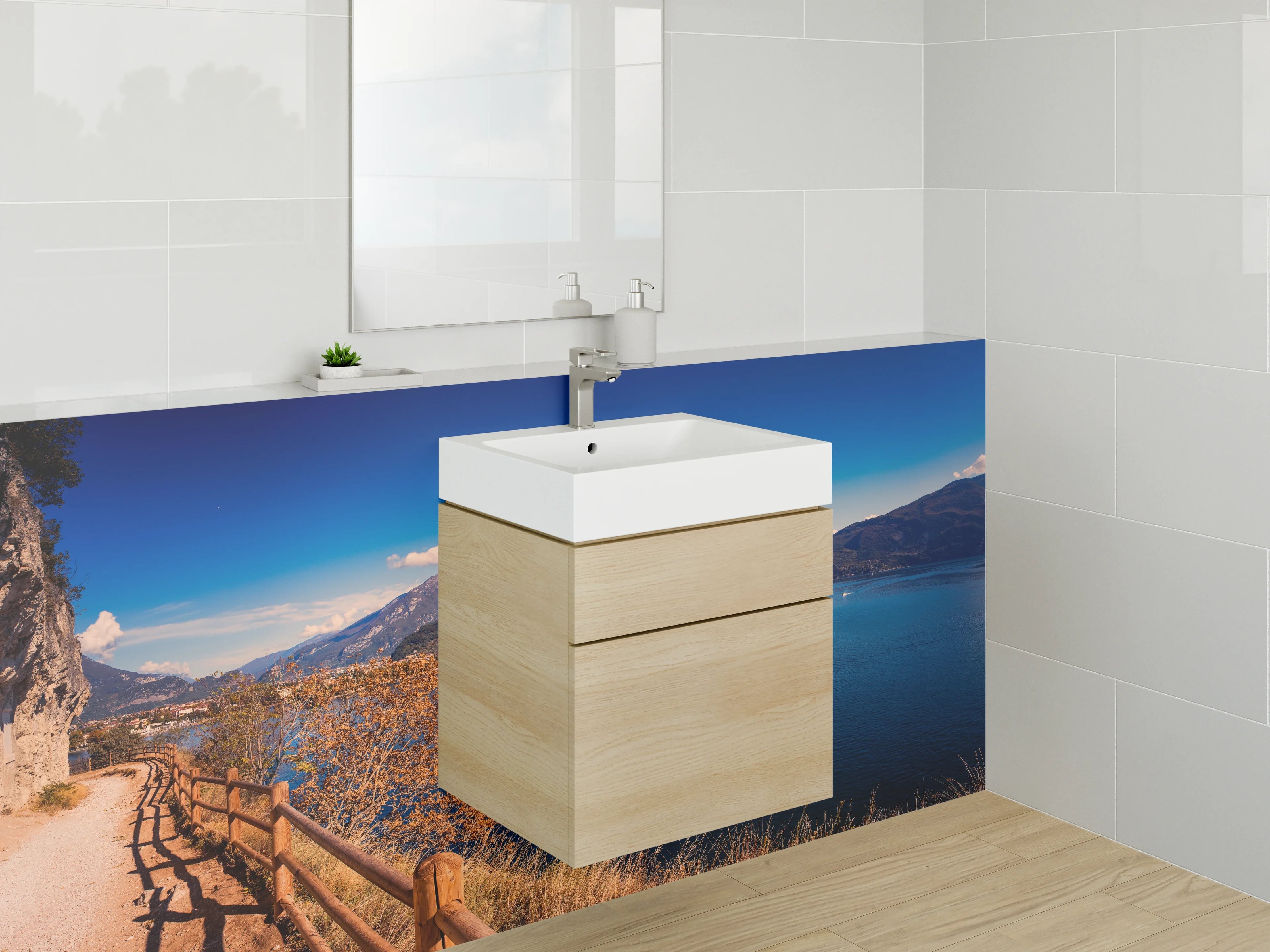 Waschbecken-Rückwand - Panorama Seeufer mit Bergen