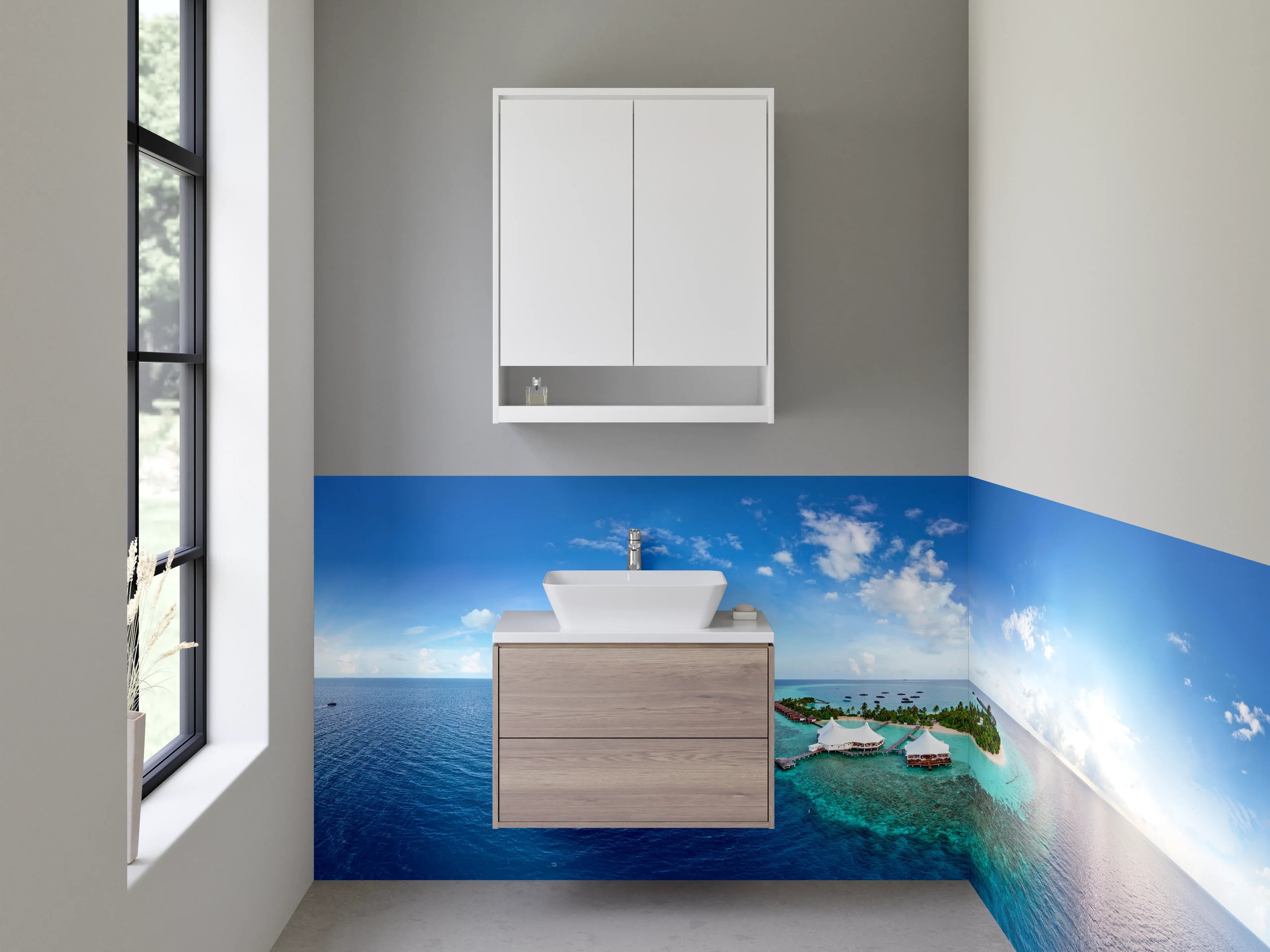 Waschbecken-Rückwand - Paradiesinsel mit klarem Wasser und blauer Himmel