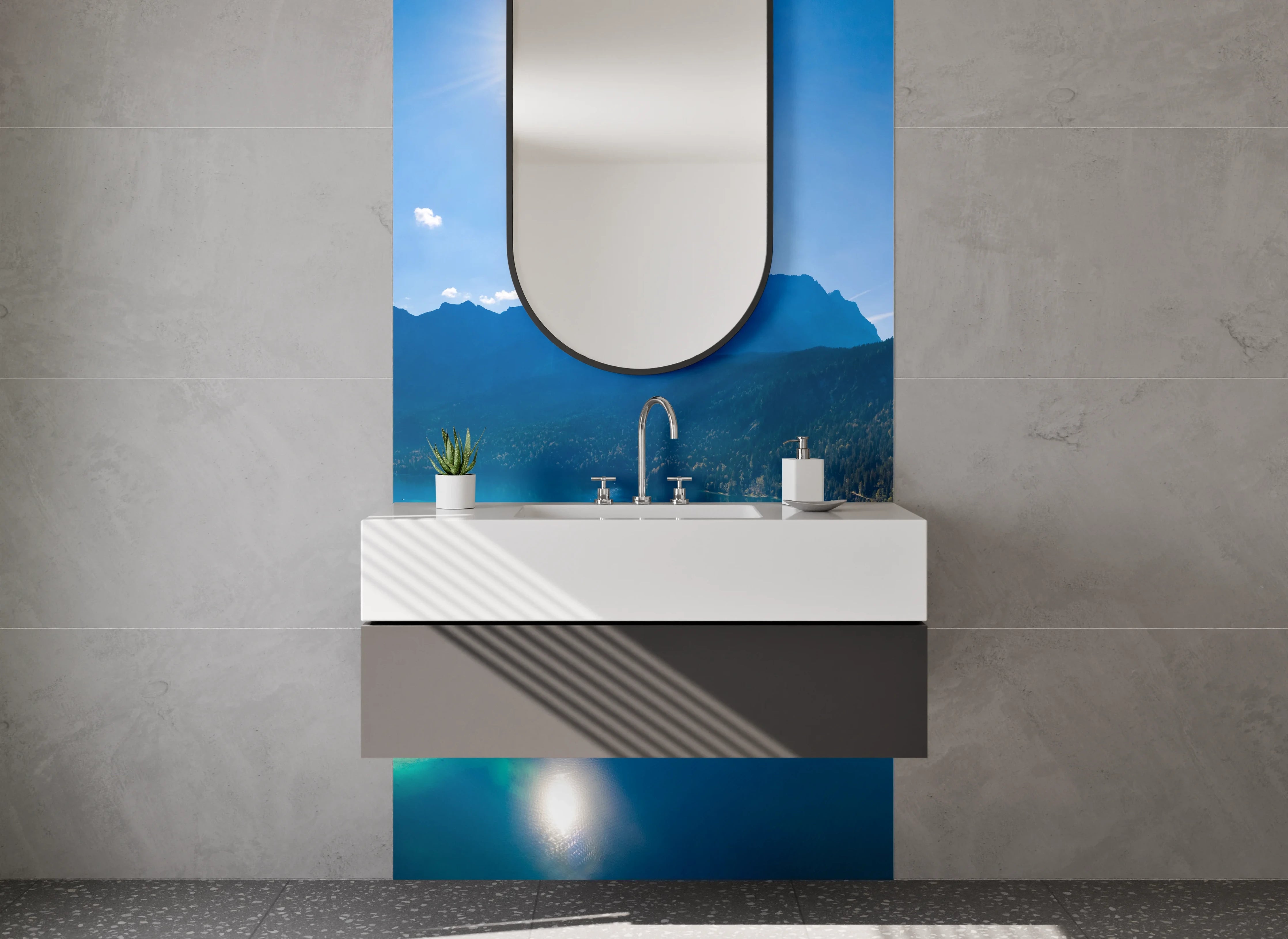 Waschbecken-Rückwand - Silbergraue Stille am Gebirgssee