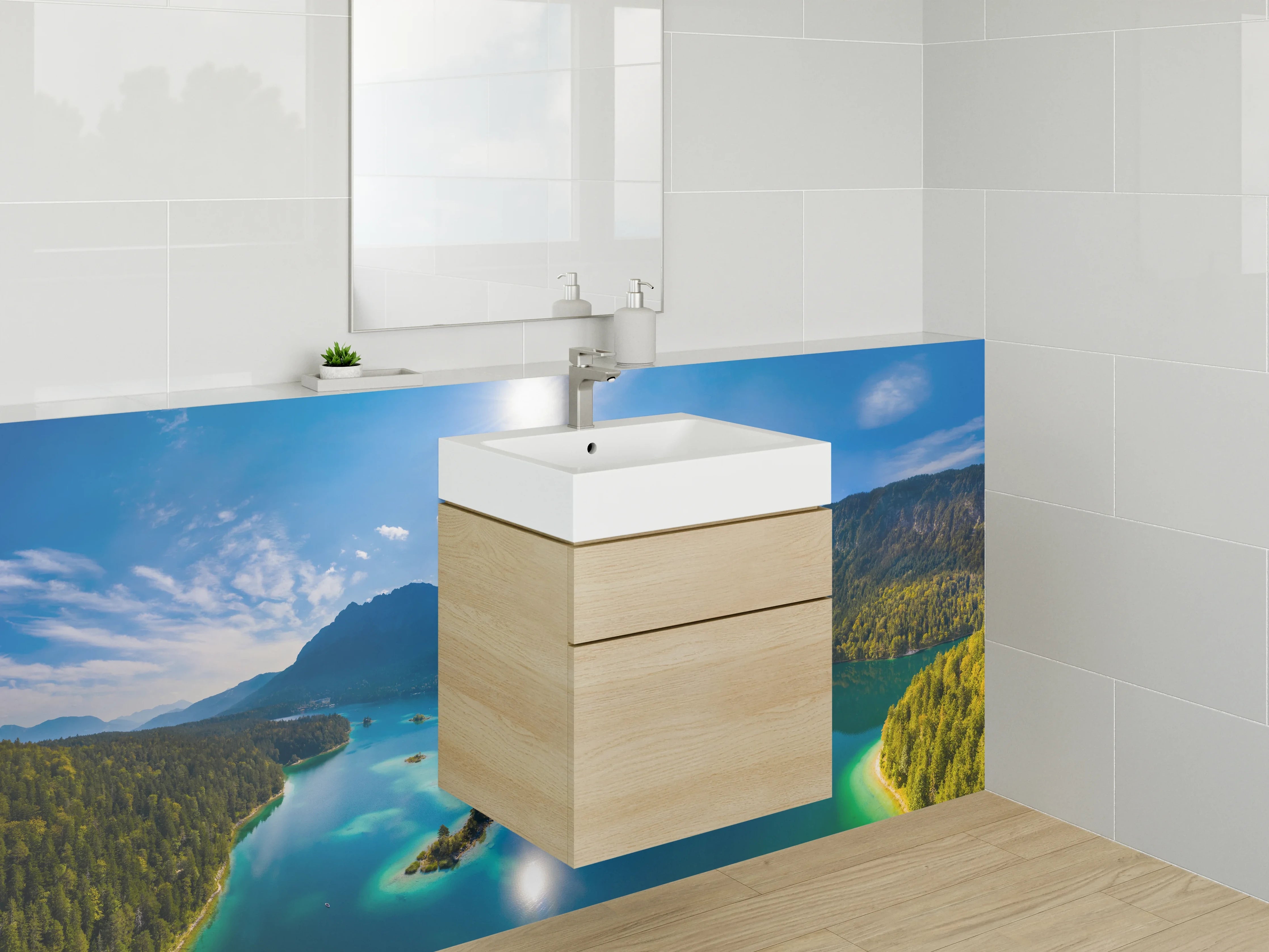 Waschbecken-Rückwand - Silbergraue Stille am Gebirgssee