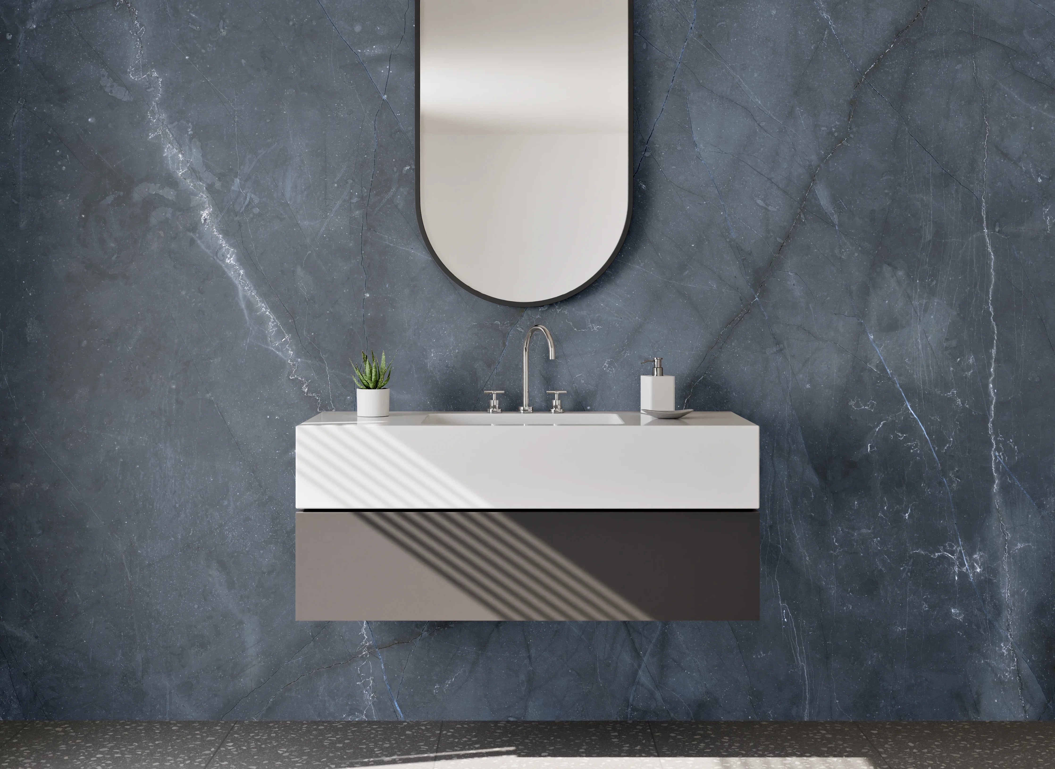 Waschbecken-Rückwand - Silbergrauer Marmor mit zarter Maserung