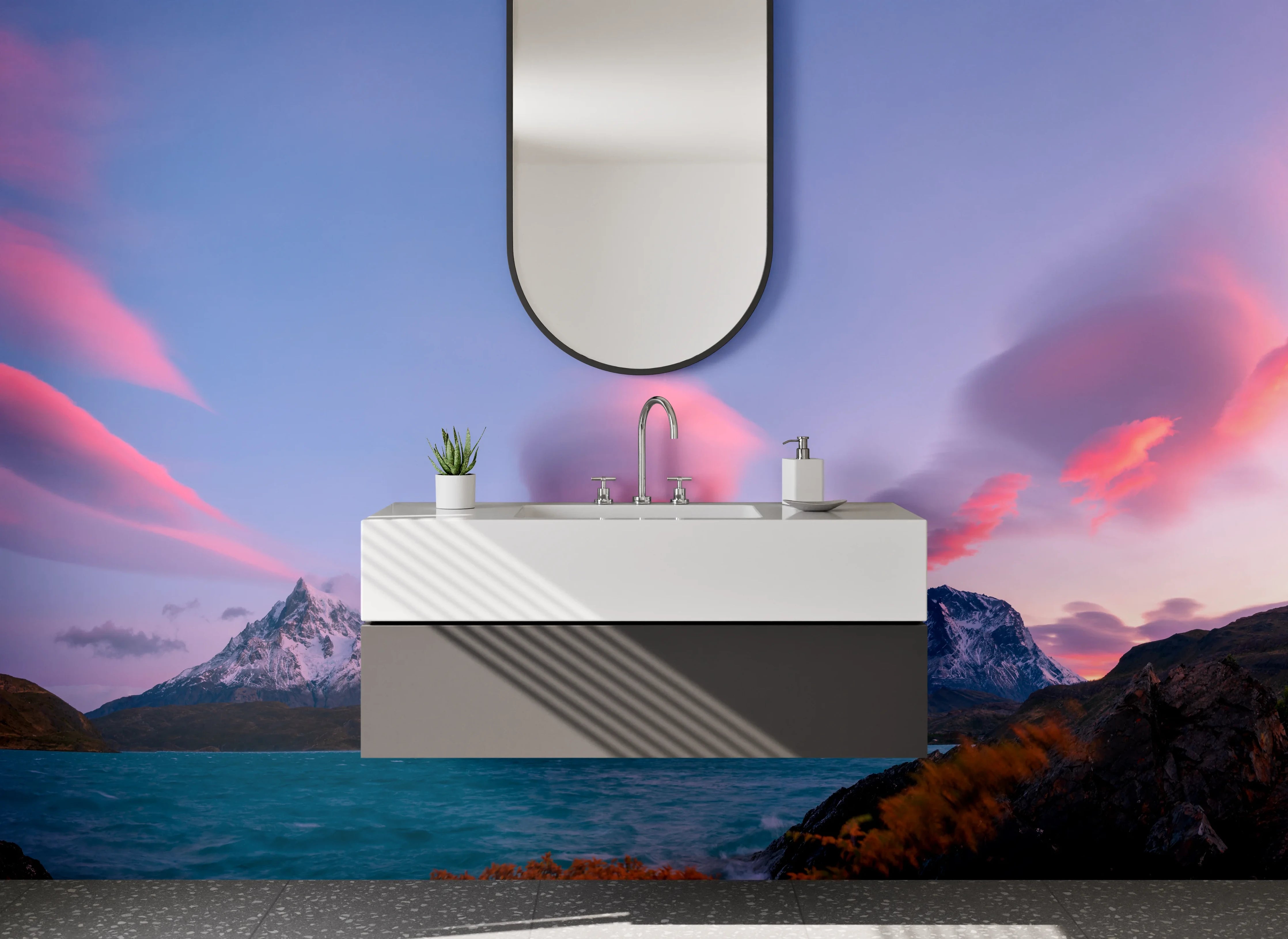 Waschbecken-Rückwand - Sonnenuntergang über grauen Gipfeln