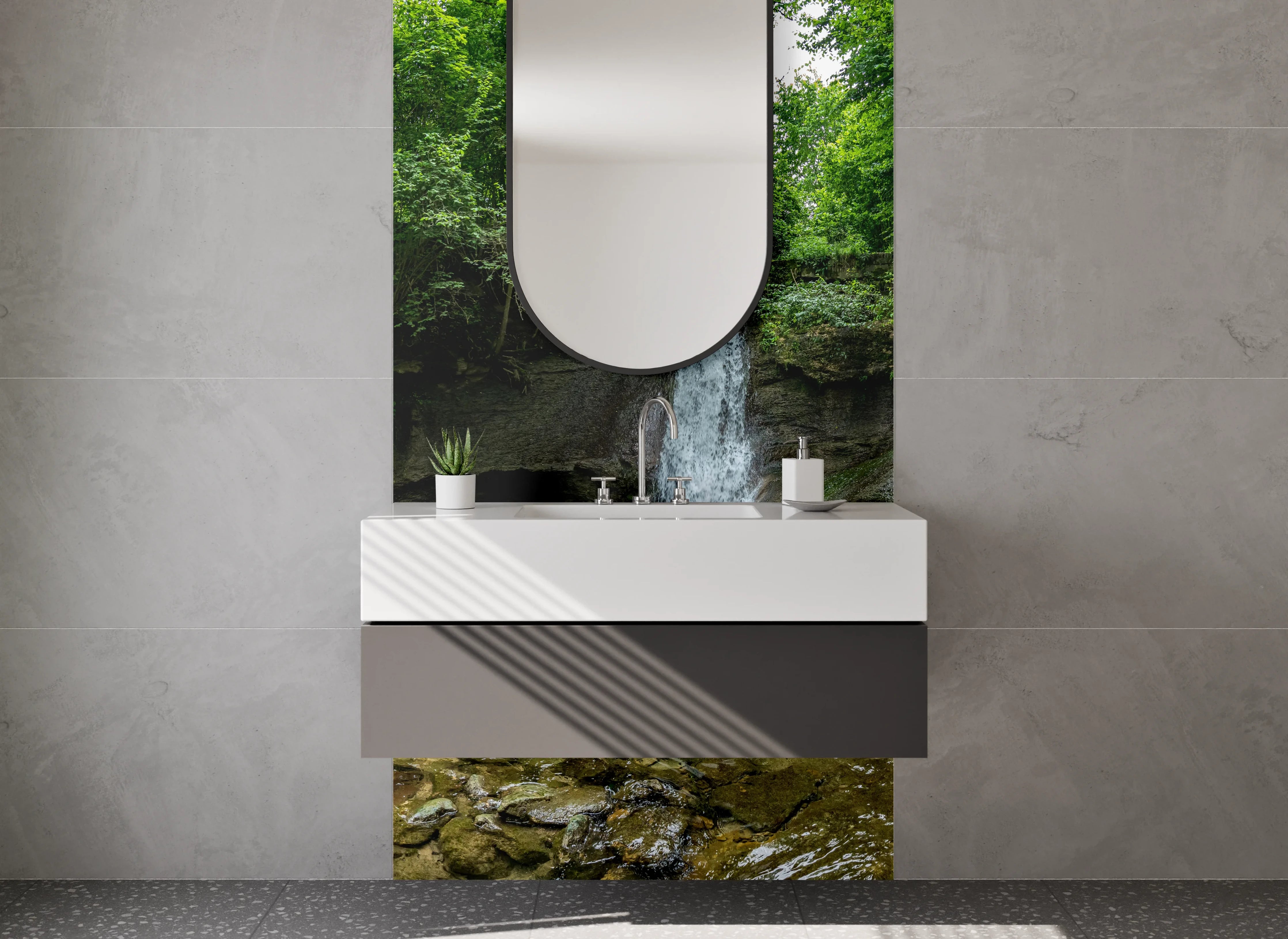 Waschbecken-Rückwand - Wasserfall im idyllischen Wald