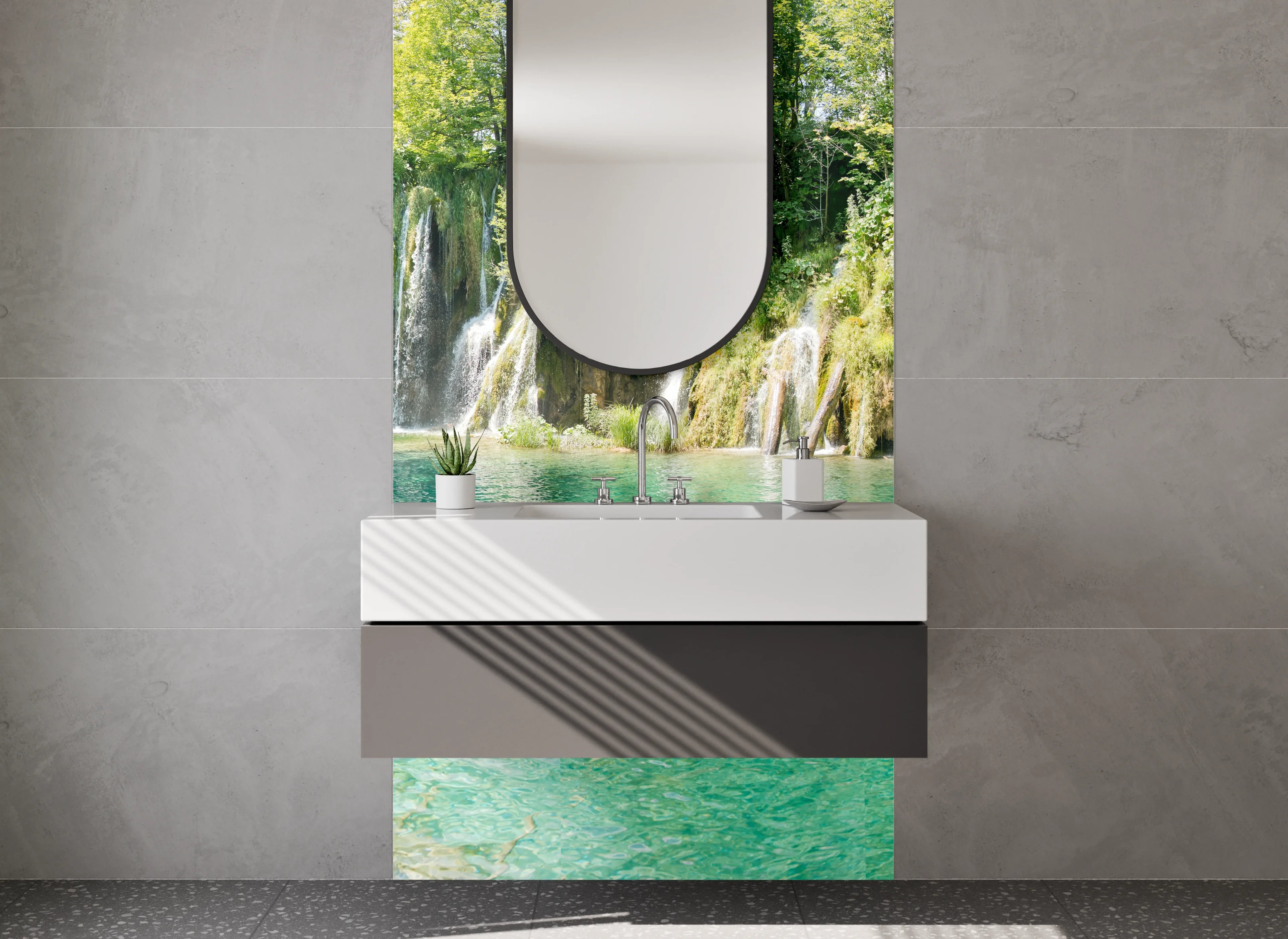 Waschbecken-Rückwand - Wasserfallpanorama – Kristallklarer Naturgenuss