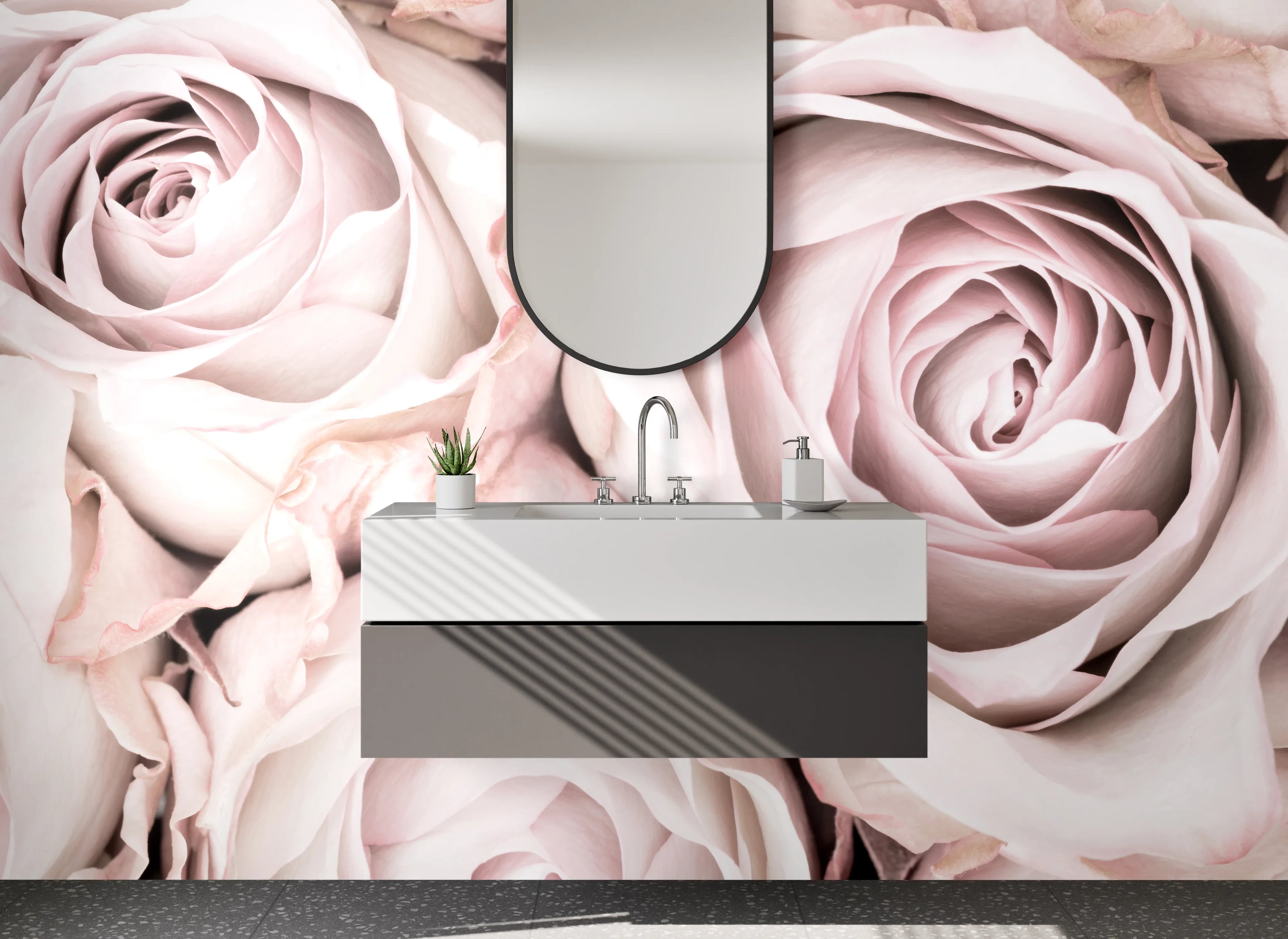 Waschbecken-Rückwand - Zartrosa Rosen in Nahaufnahme