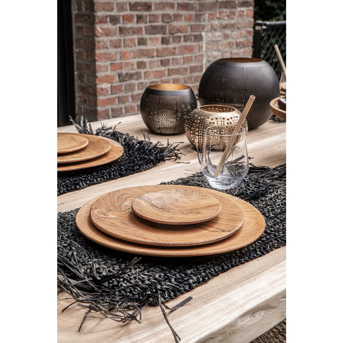 Der durchbohrte Ball - Schwarzes Gold - L.