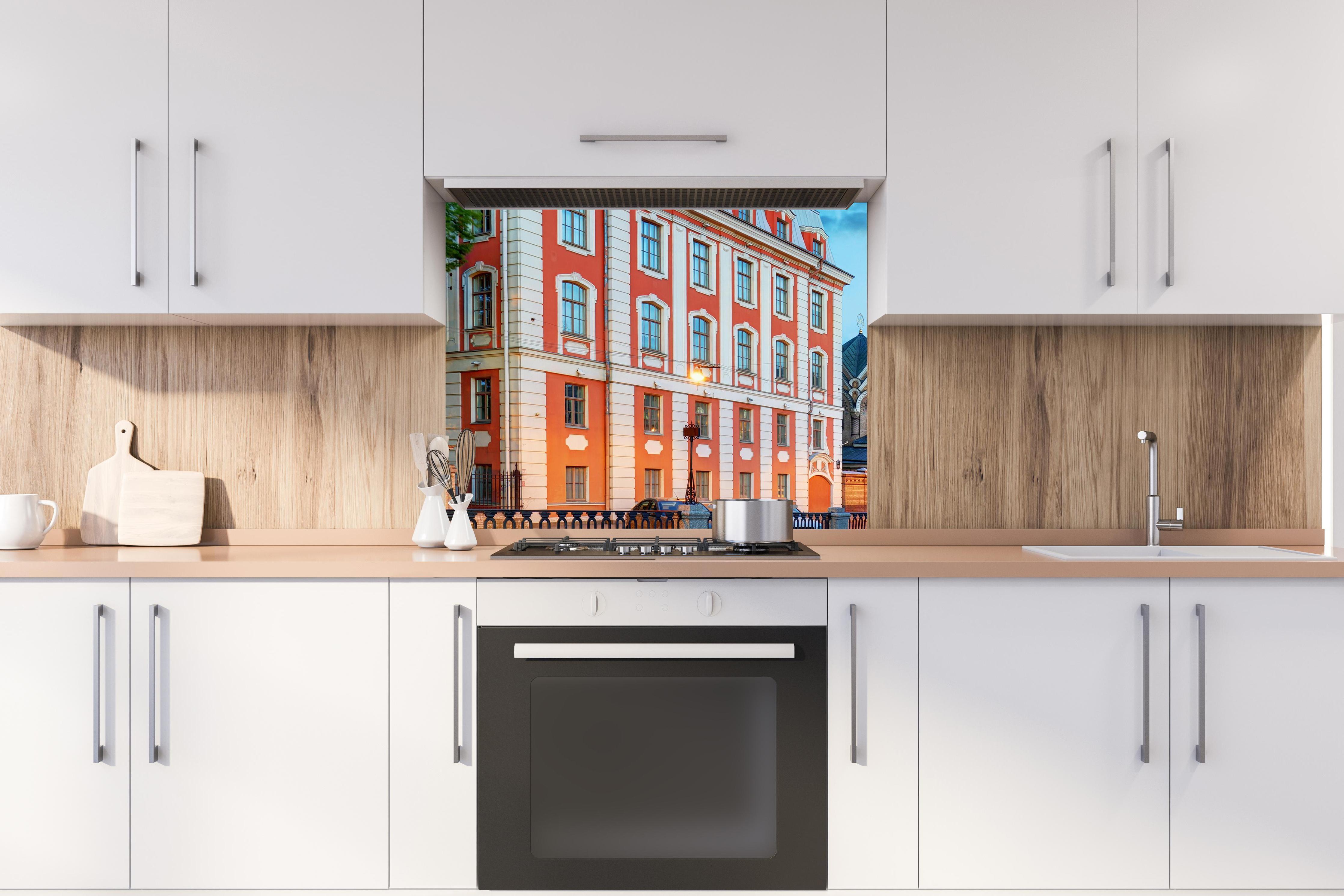 Spritzschutz - Spritzschutz - St. Petersburg Blutskirche bei Nacht hinter stilvollem Gasherd unter Dunstabzugshaube