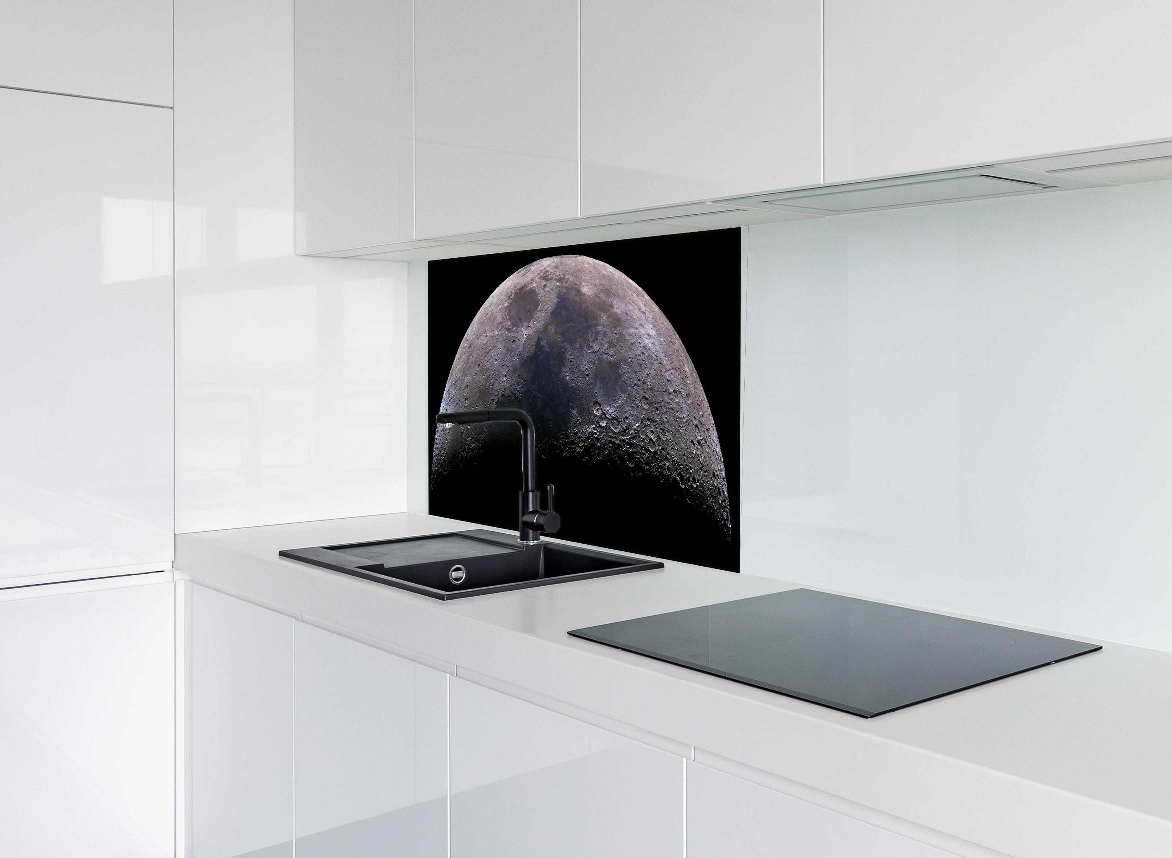 Spritzschutz - Detailreiches Bild einer Mondsichel