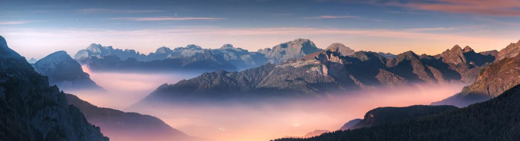 Küchenrückwand - Nebliger Blick auf Dolomiten