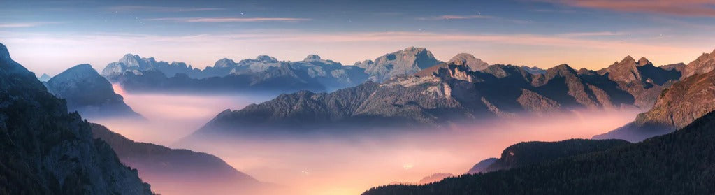 Küchenrückwand - Nebliger Blick auf Dolomiten