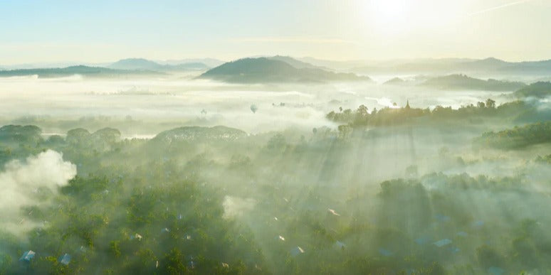 Küchenrückwand - Sonnenaufgang in den Bergen Myanmars