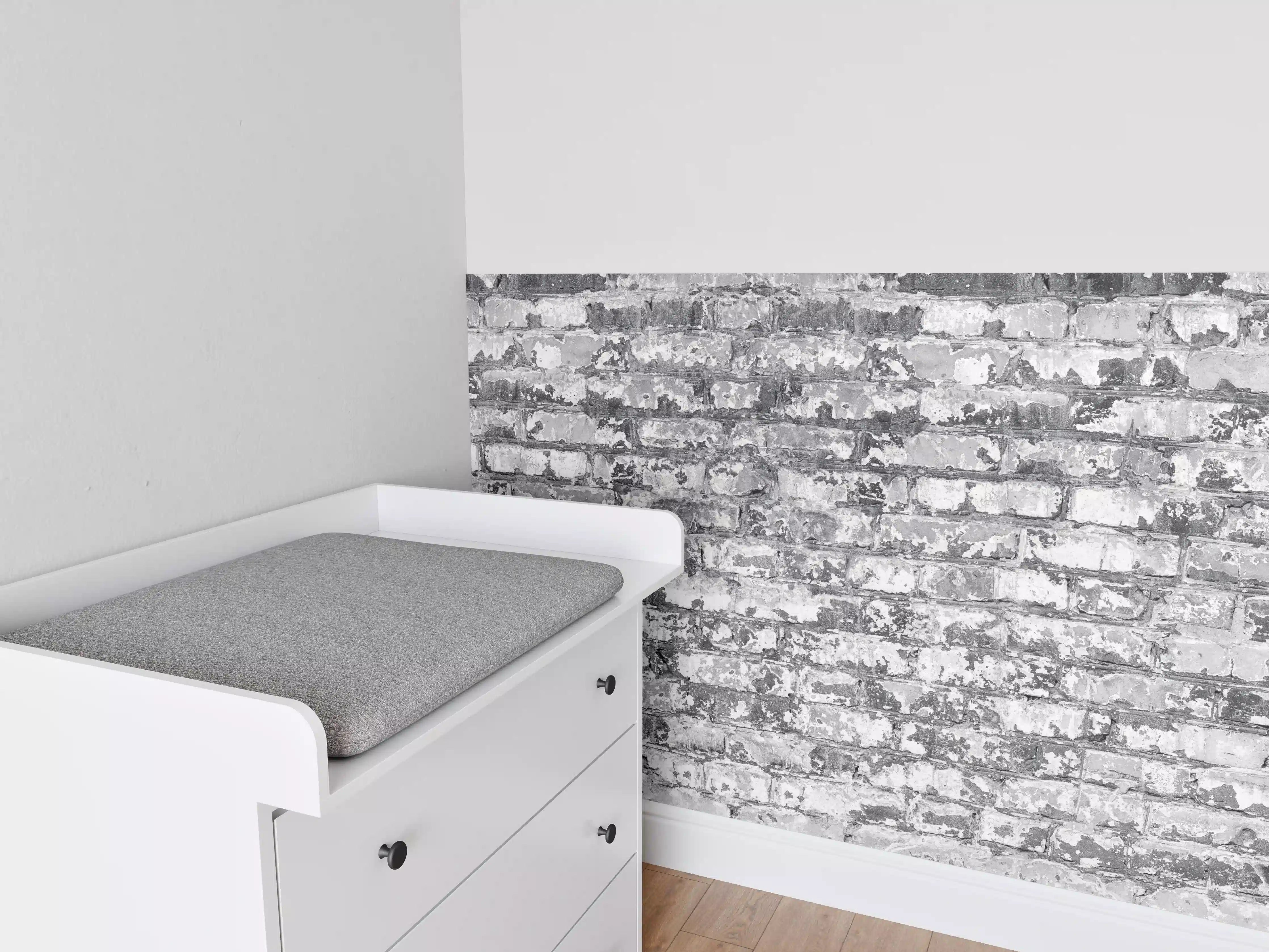 Babyzimmer Wandgestaltung -  Hellgraue verwitterte Vintage  Ziegelwand