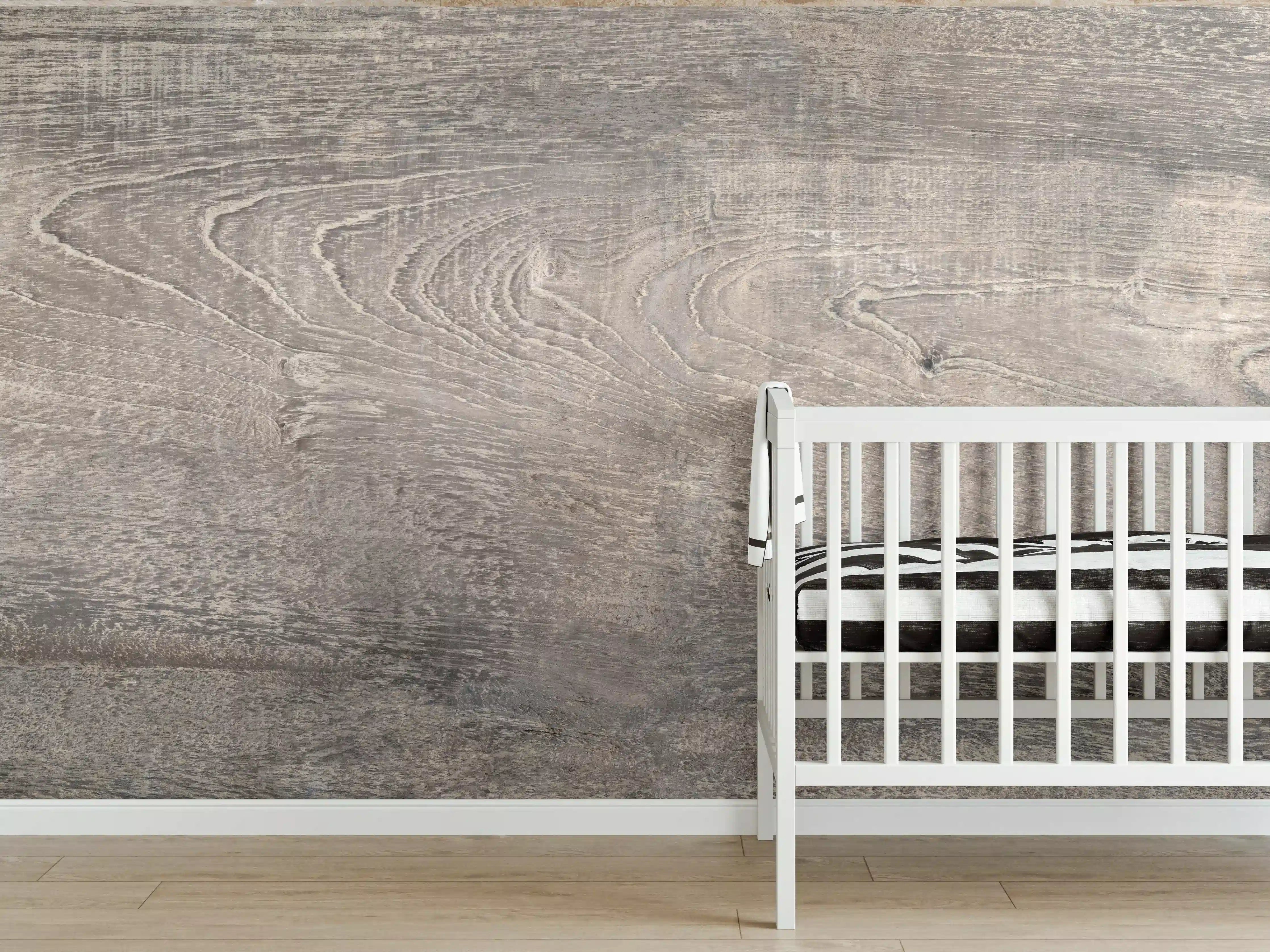 Babyzimmer Wandgestaltung -  Lange Grau-Bräunliche Holzplatte