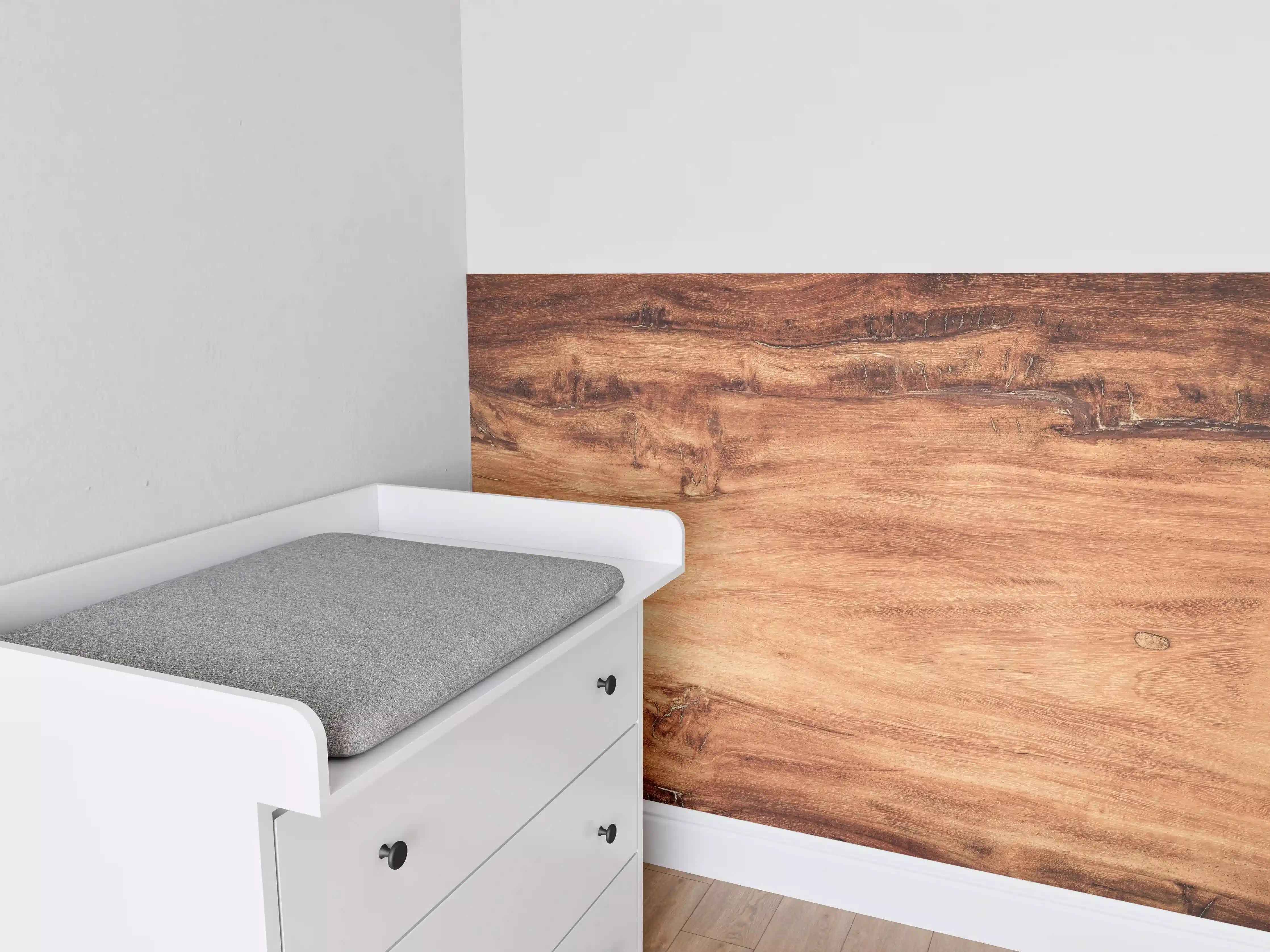 Babyzimmer Wandgestaltung -  Teakholz mit natürlichem Muster