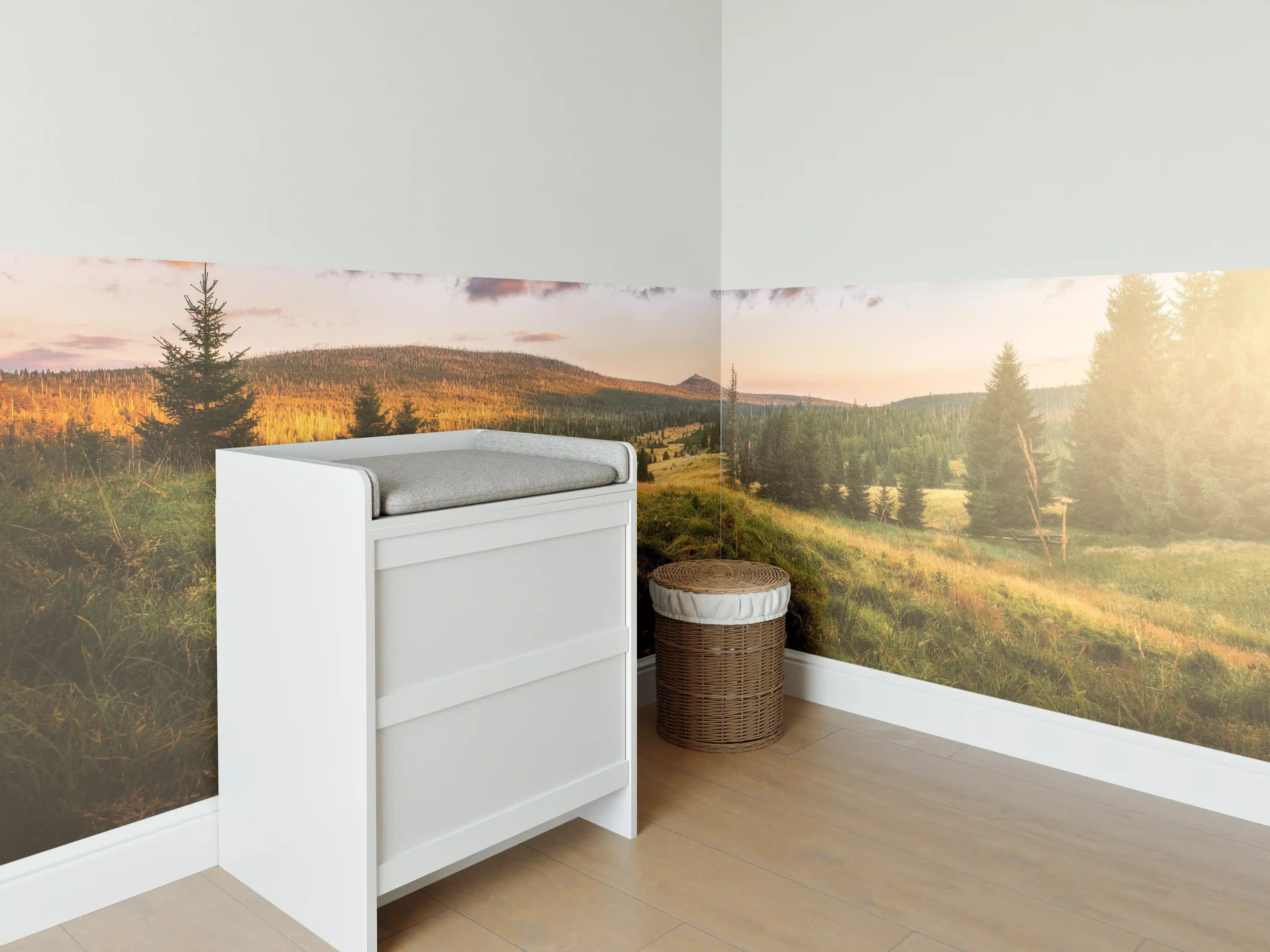 Babyzimmer Wandgestaltung - Abendlicher Berg Luzný - Tschechien
