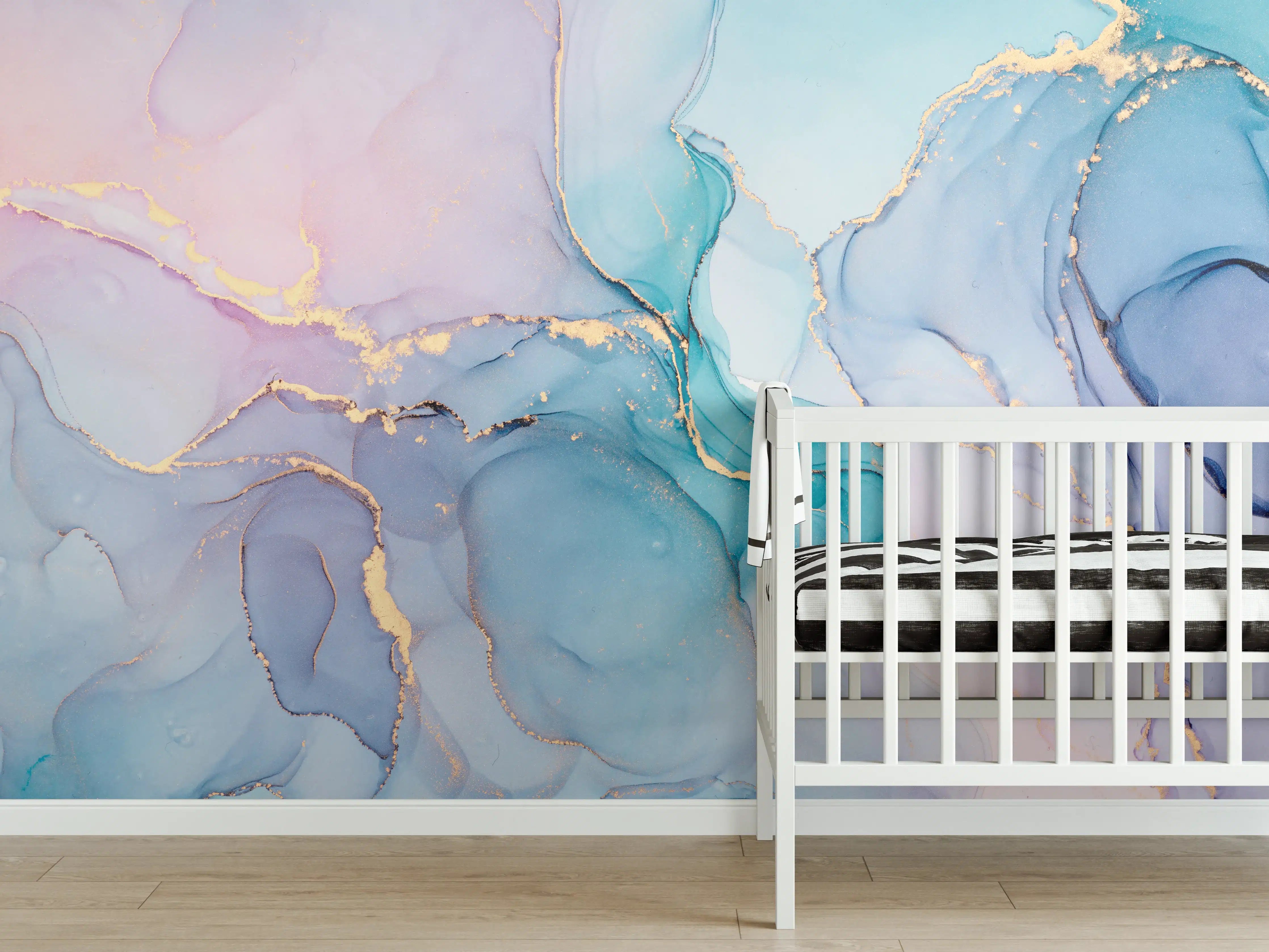 Babyzimmer Wandgestaltung - Abstrakte Muster mit goldenem Rand