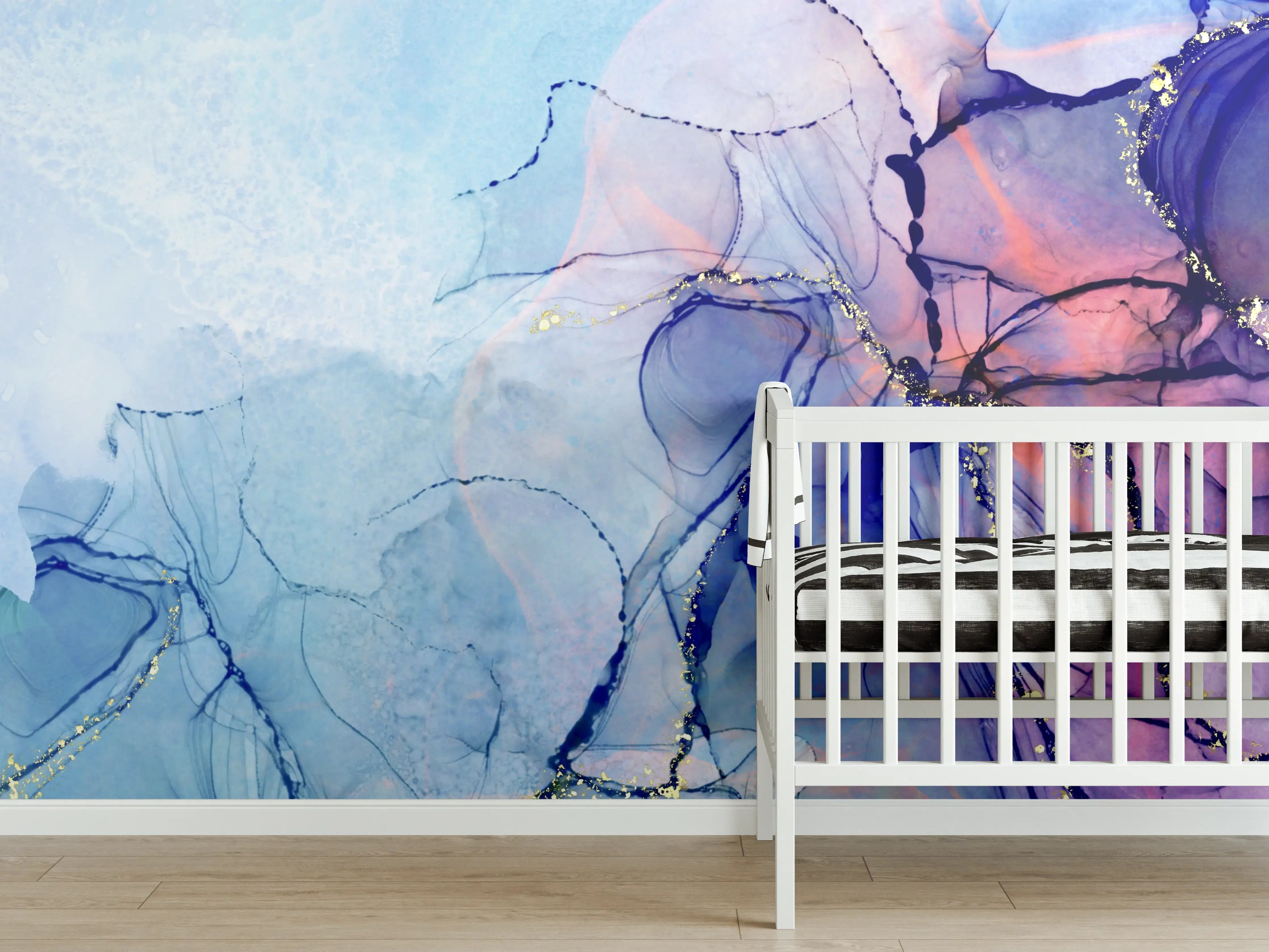 Babyzimmer Wandgestaltung - Abstrakte Tinte mit Goldelementen