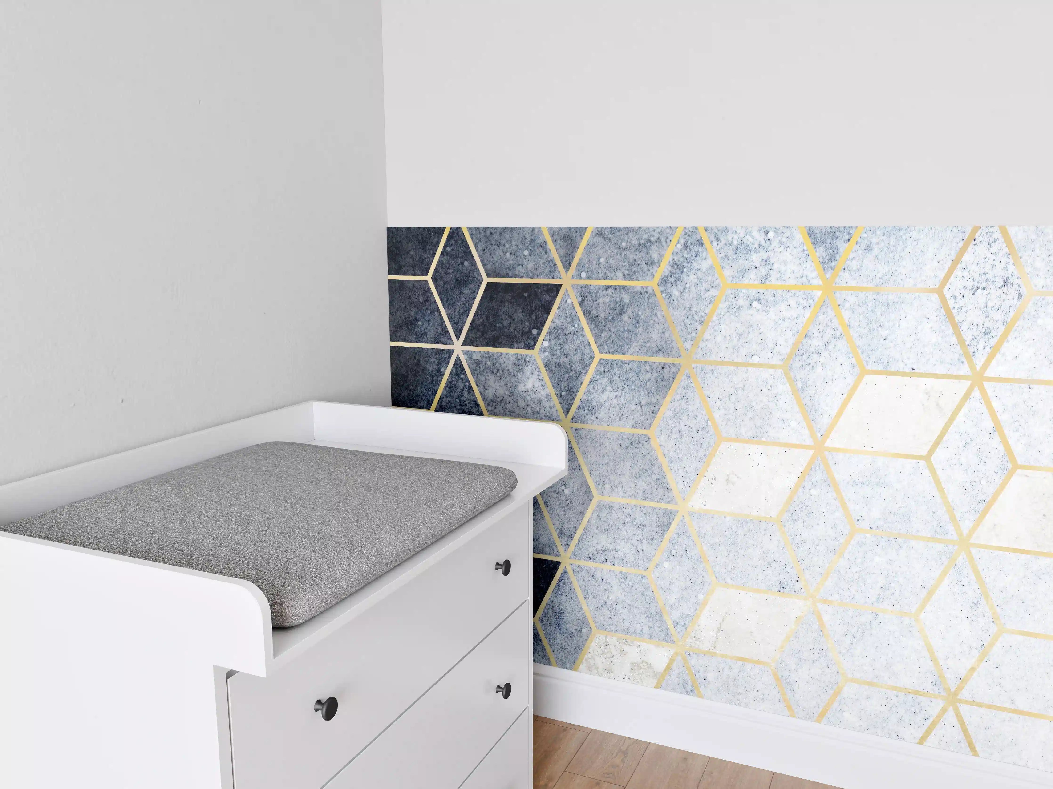 Babyzimmer Wandgestaltung - Abstraktes blaues kubisches Muster mit Goldumrandung