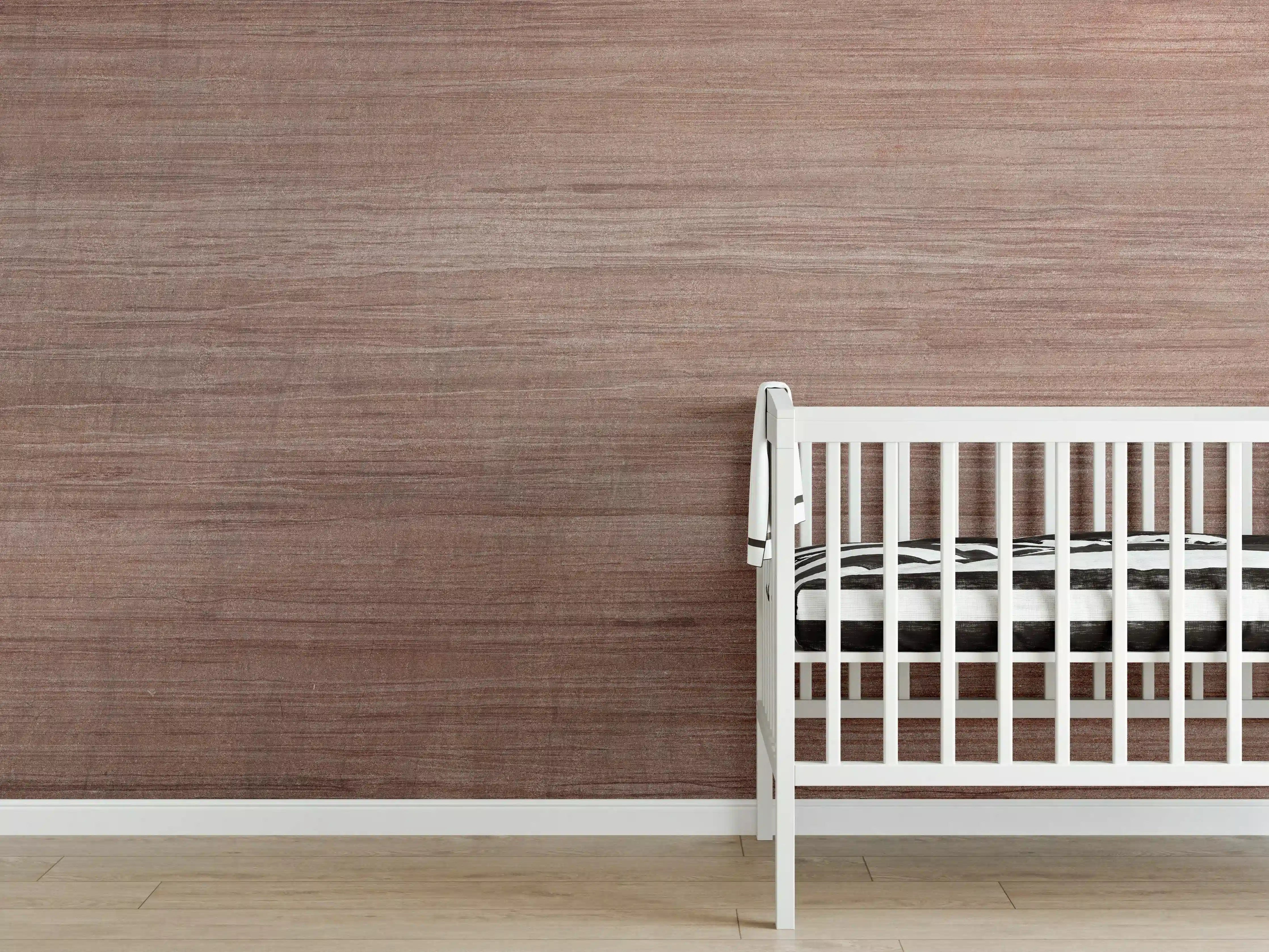 Babyzimmer Wandgestaltung - Abstraktes bräunlich dunkles Holz