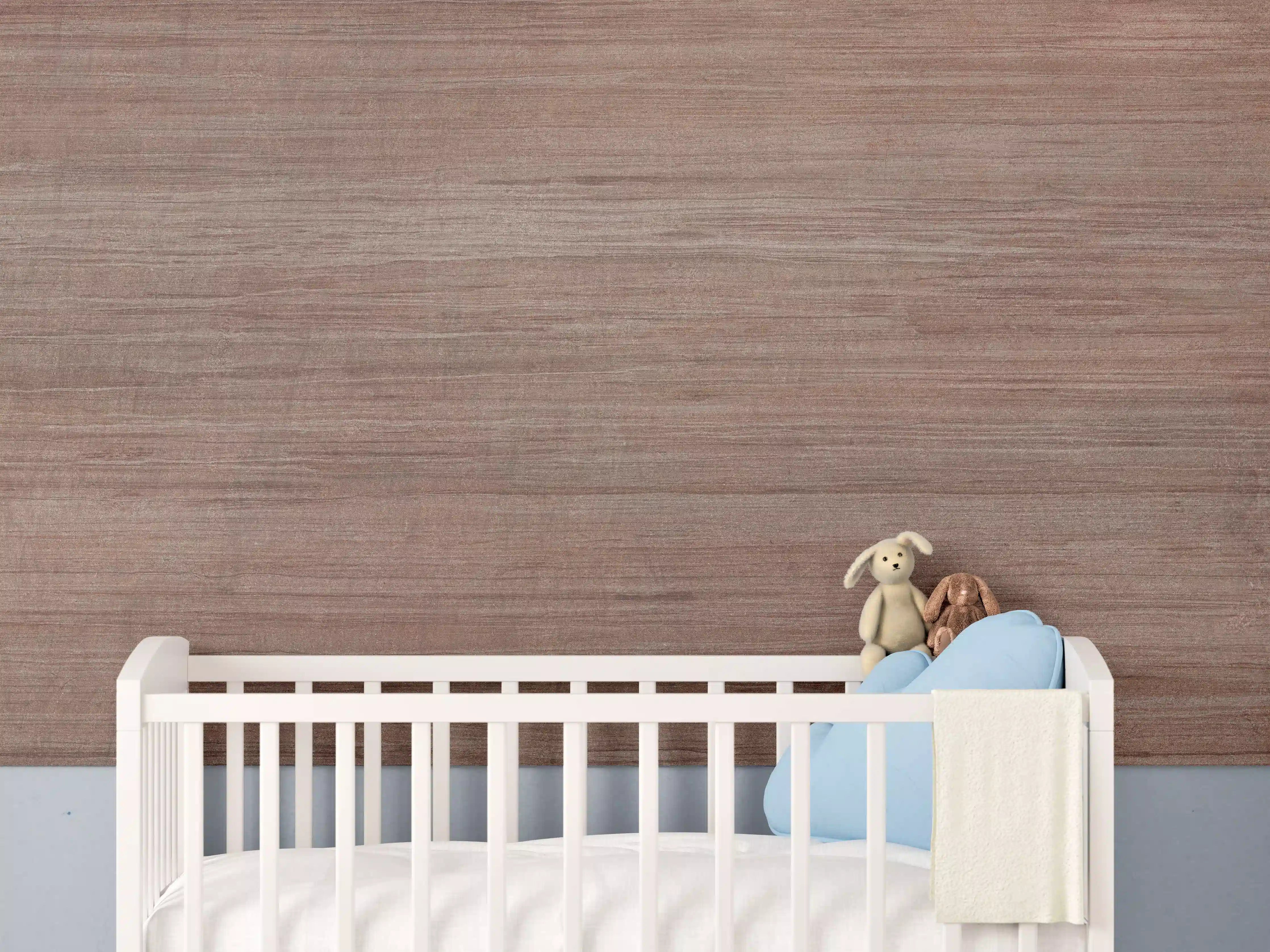 Babyzimmer Wandgestaltung - Abstraktes bräunlich dunkles Holz