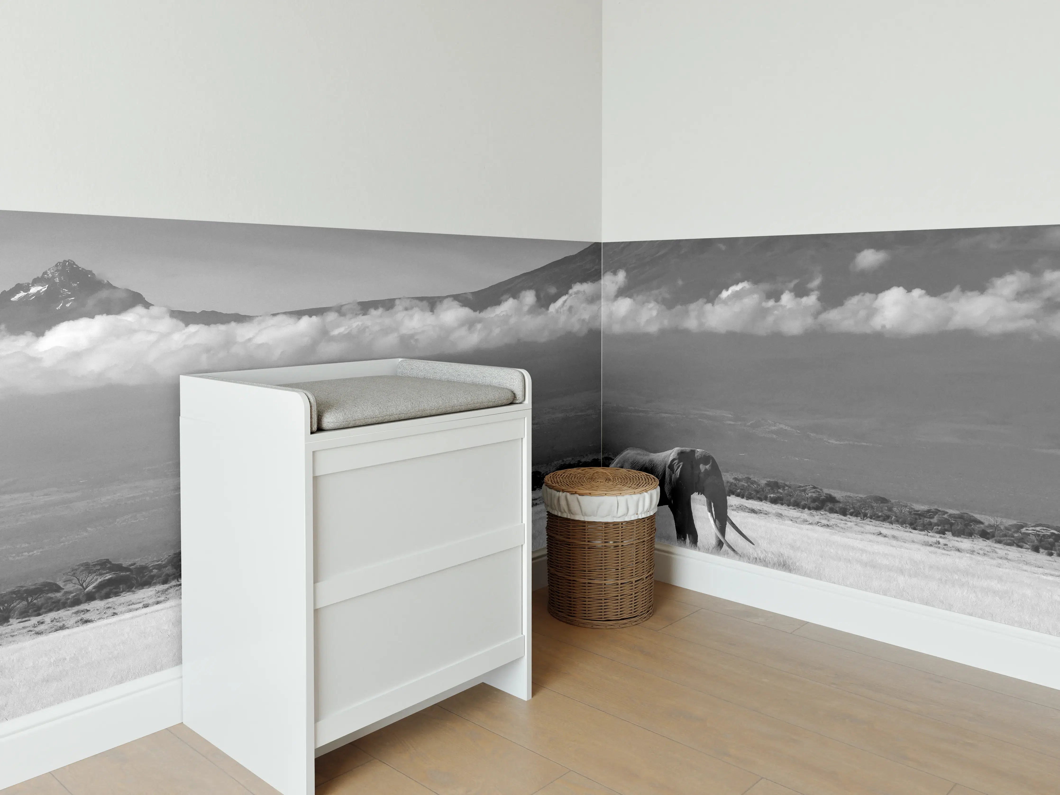 Babyzimmer Wandgestaltung - Afrikanische Landschaft - Schwarz-weiß