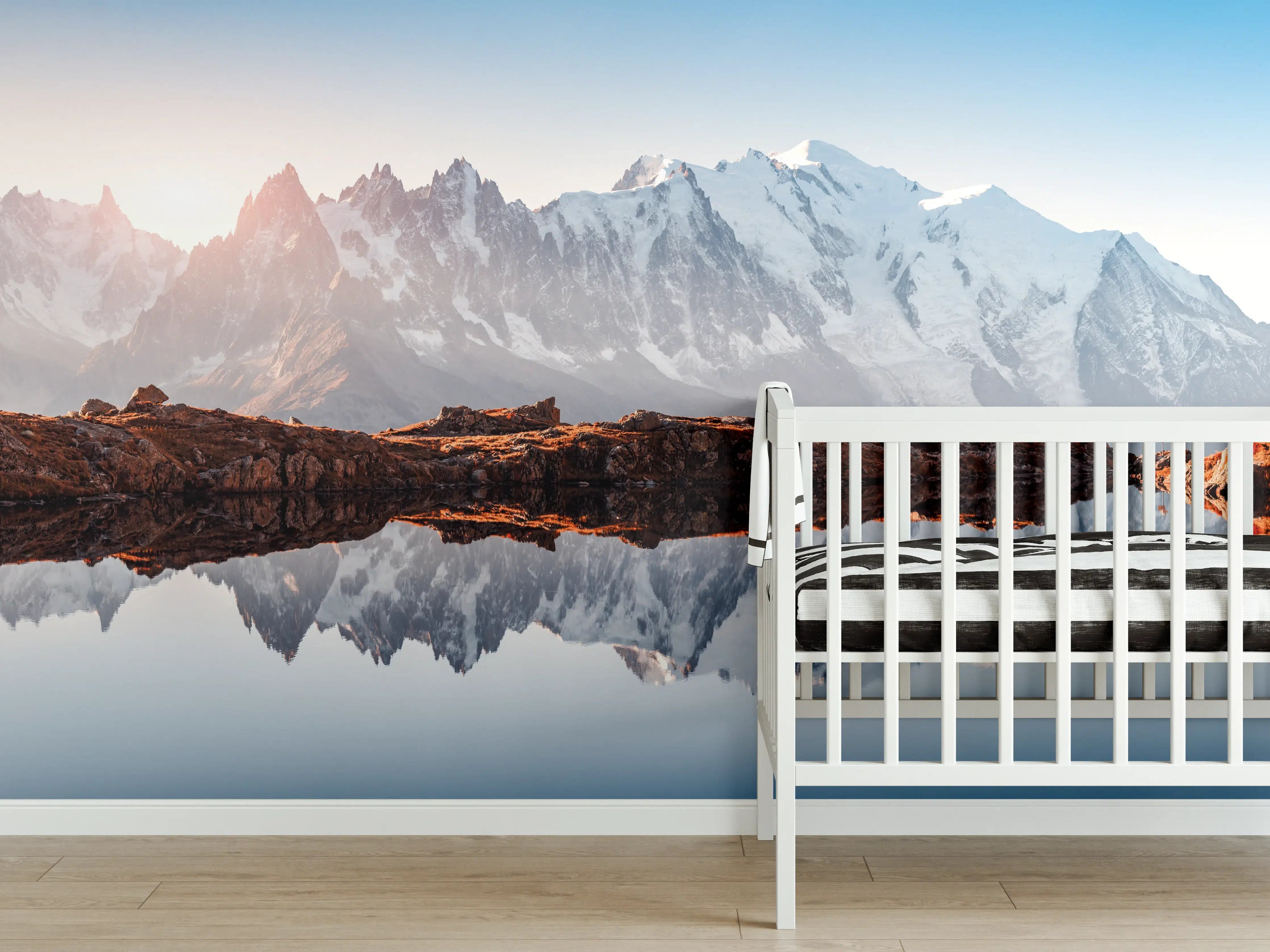 Babyzimmer Wandgestaltung - Alpen Panorama am Lac Blanc