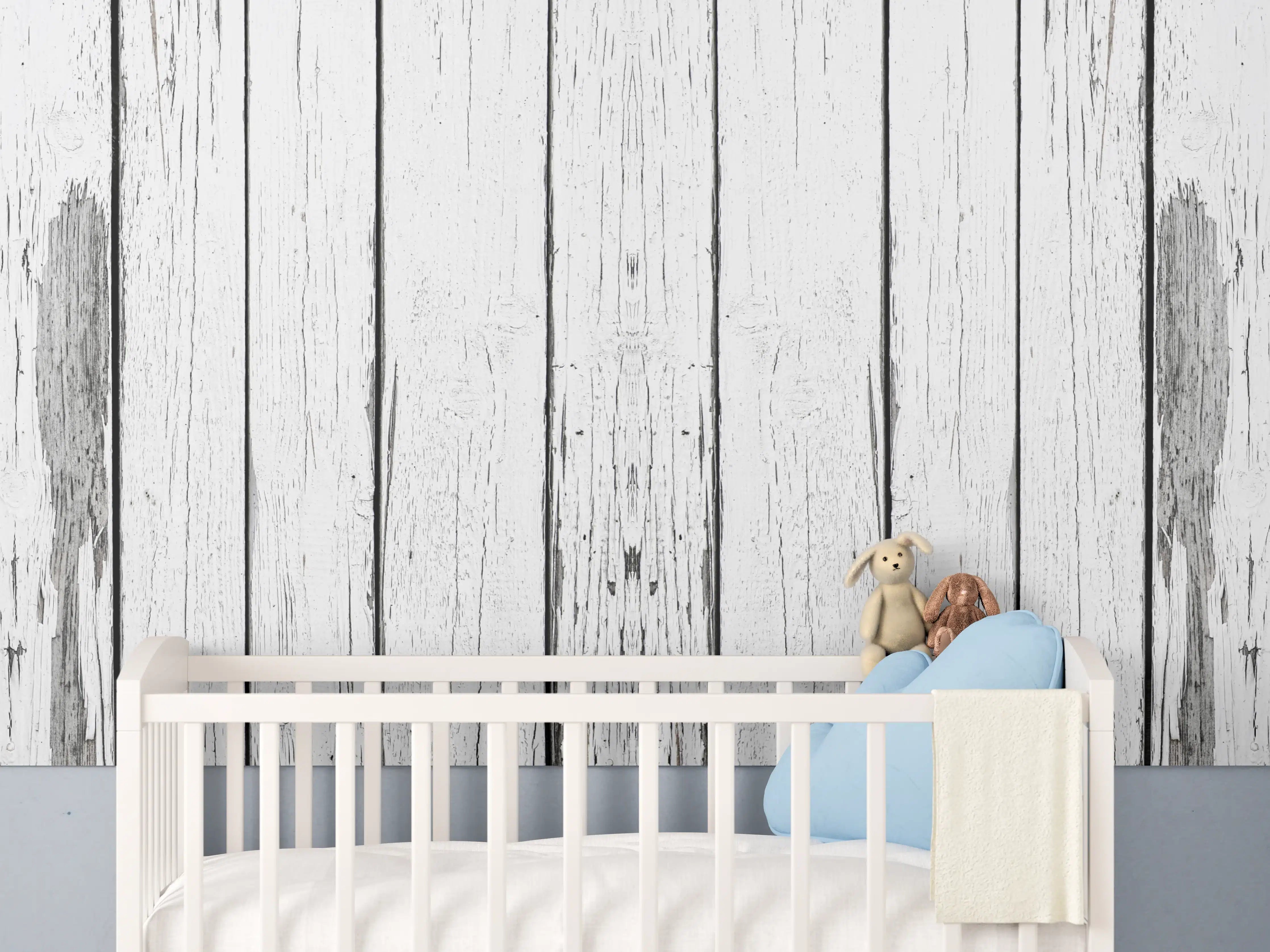Babyzimmer Wandgestaltung - Alt weiß lackierter Holzzaun