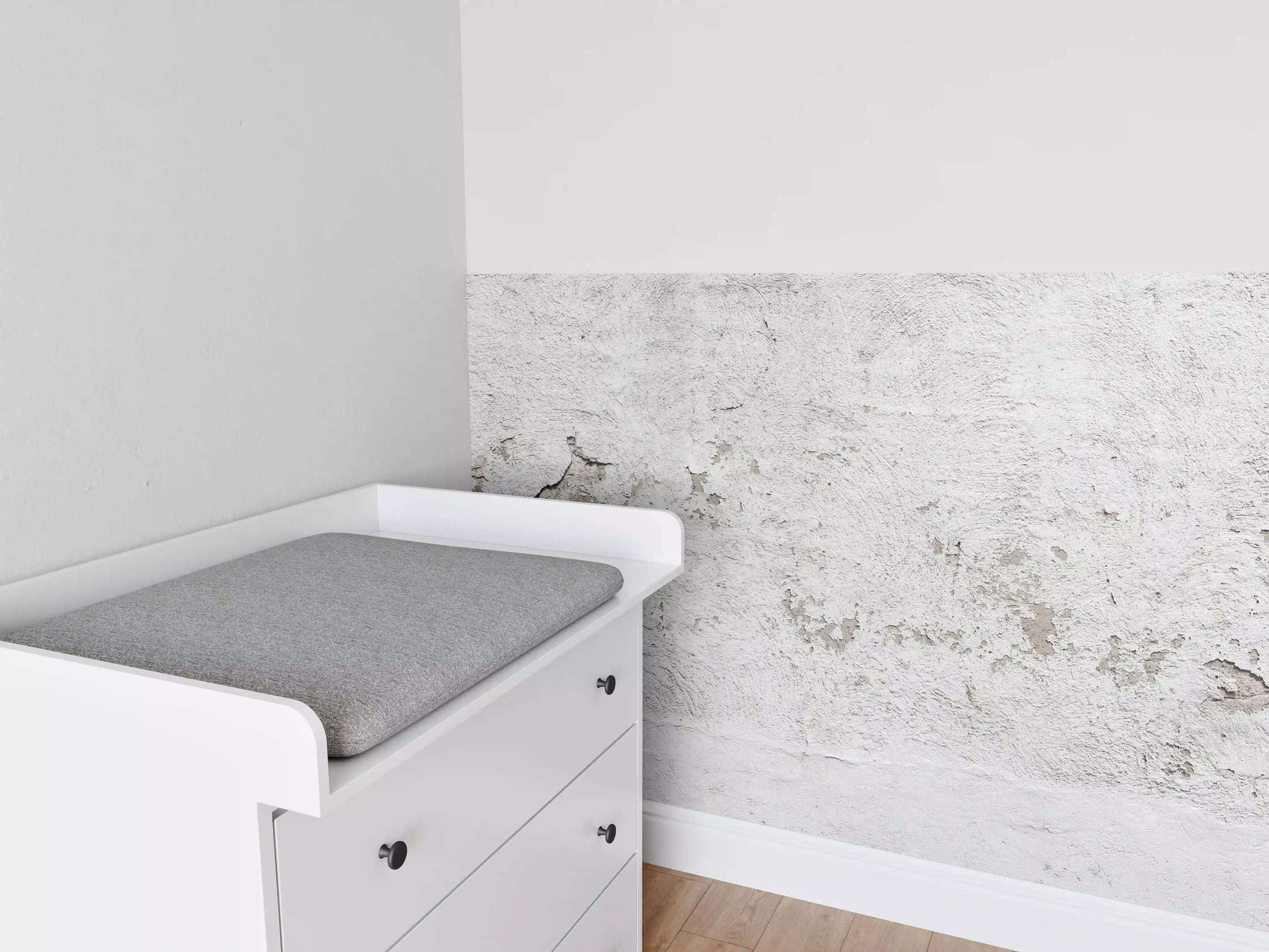 Babyzimmer Wandgestaltung - Alte Mauer mit abblätterndem Putz