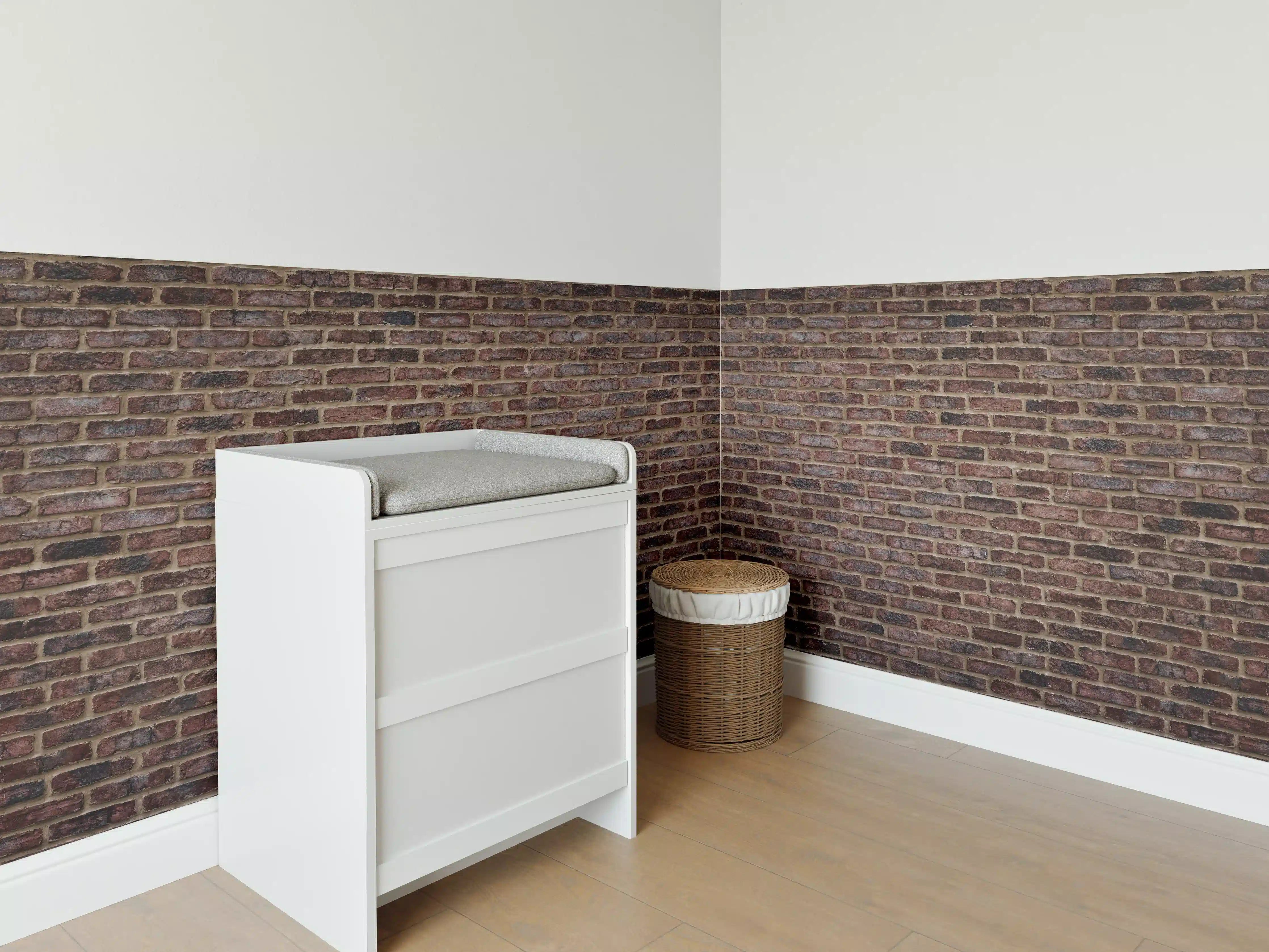 Babyzimmer Wandgestaltung - Alte rötliche Ziegelwand