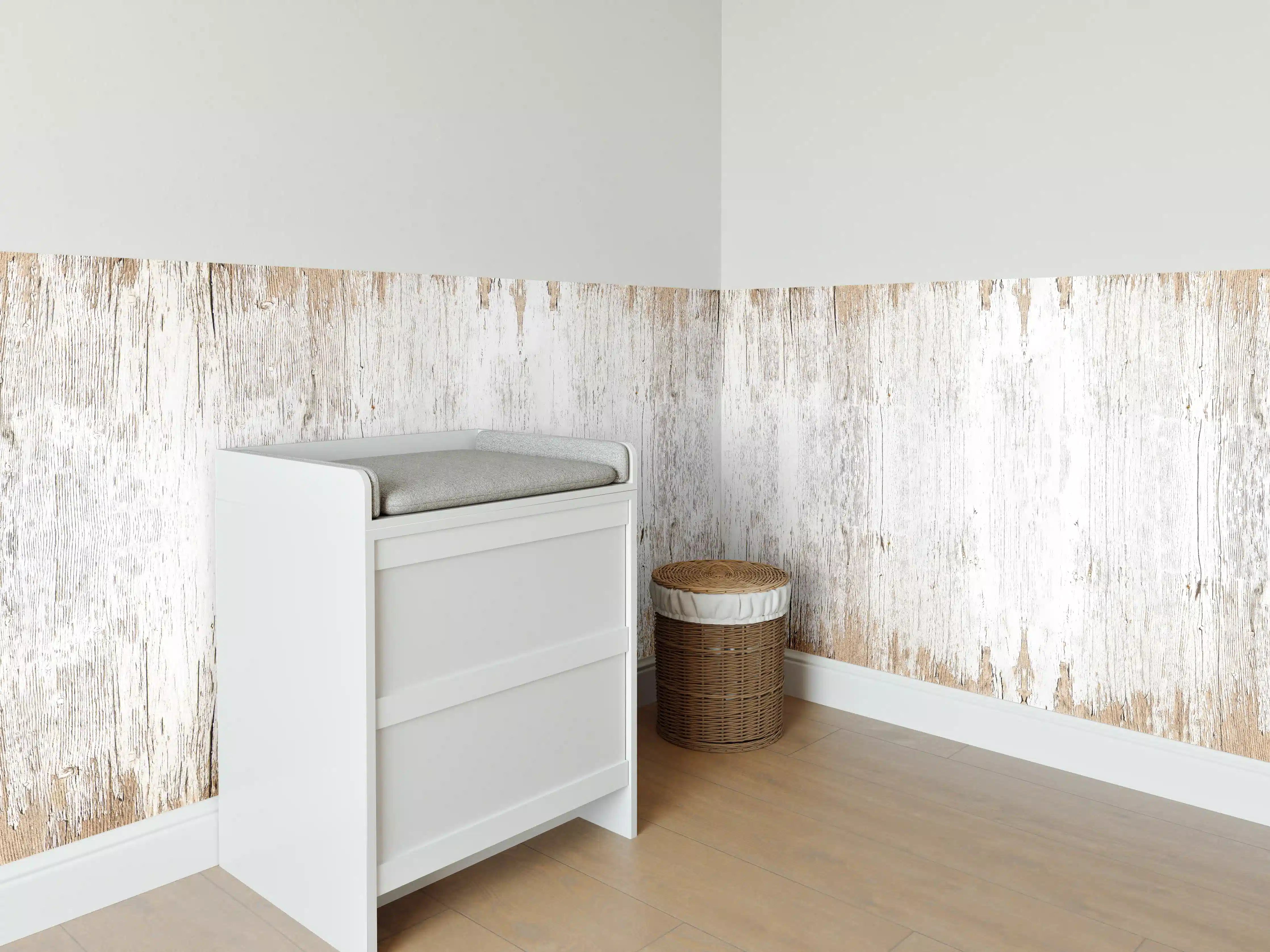 Babyzimmer Wandgestaltung - Alte weiße lackierte Holzstruktur