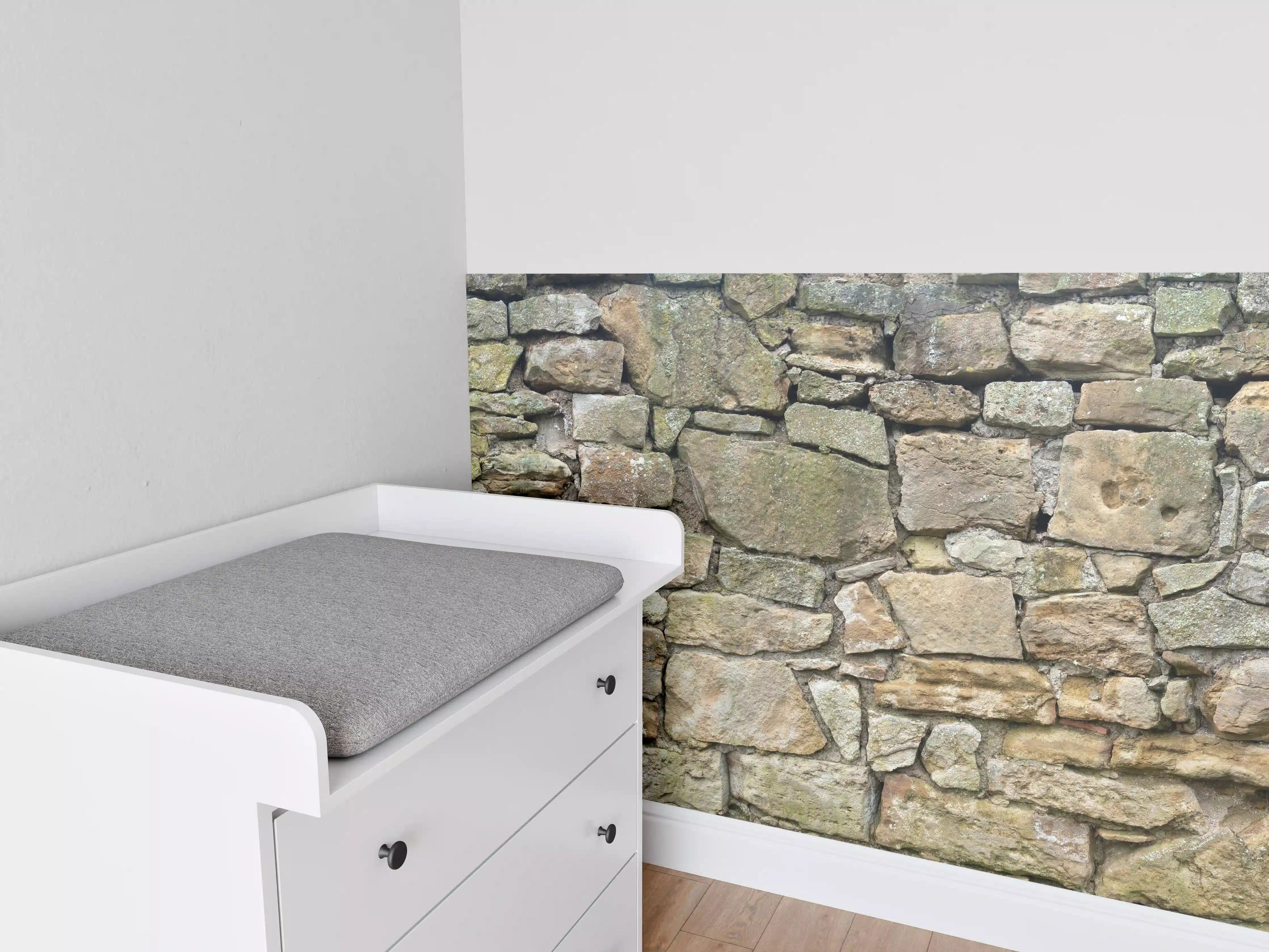 Babyzimmer Wandgestaltung - Altes Mauerwerk