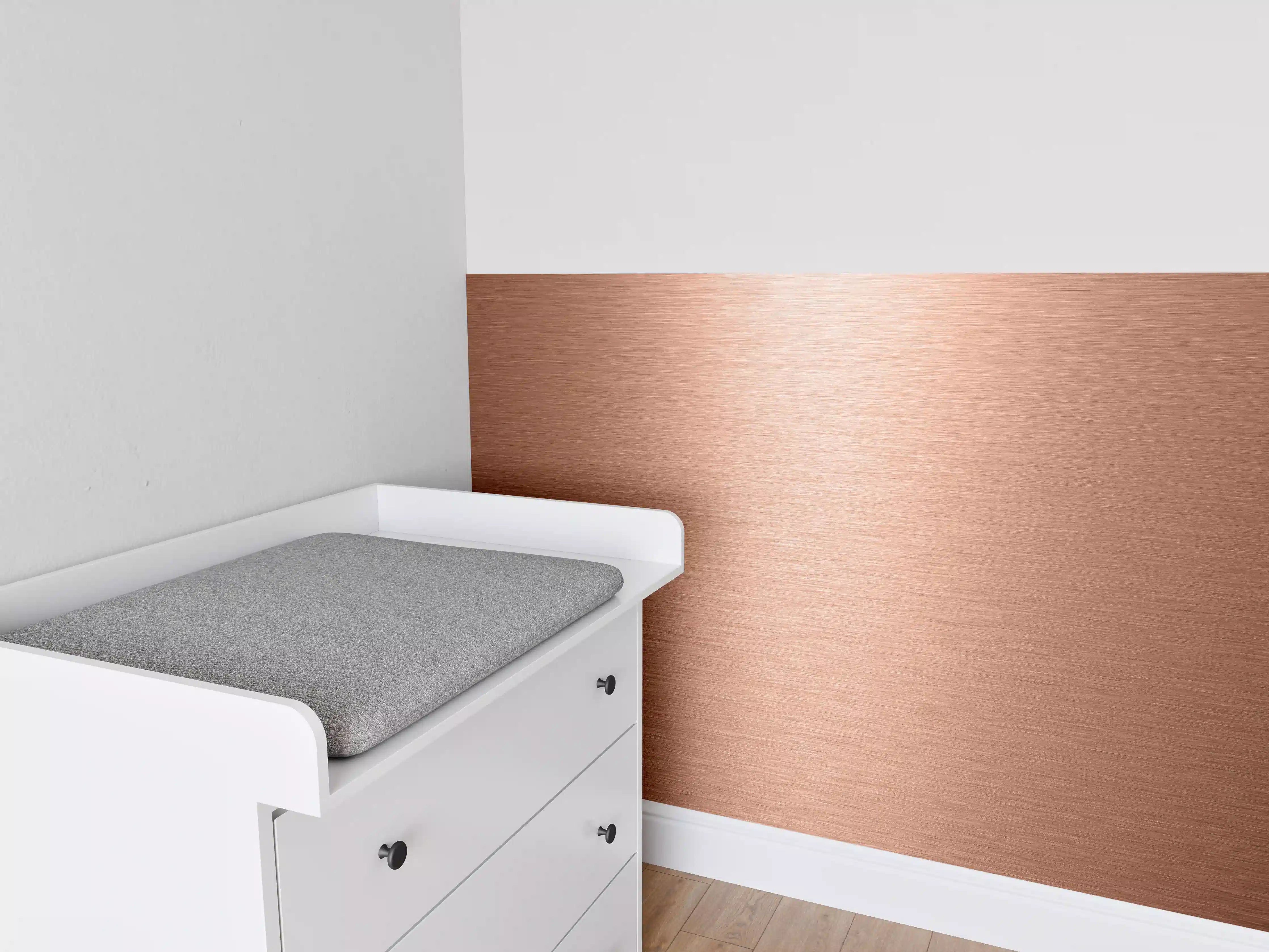 Babyzimmer Wandgestaltung - Alu gebürstet kupferfarbig