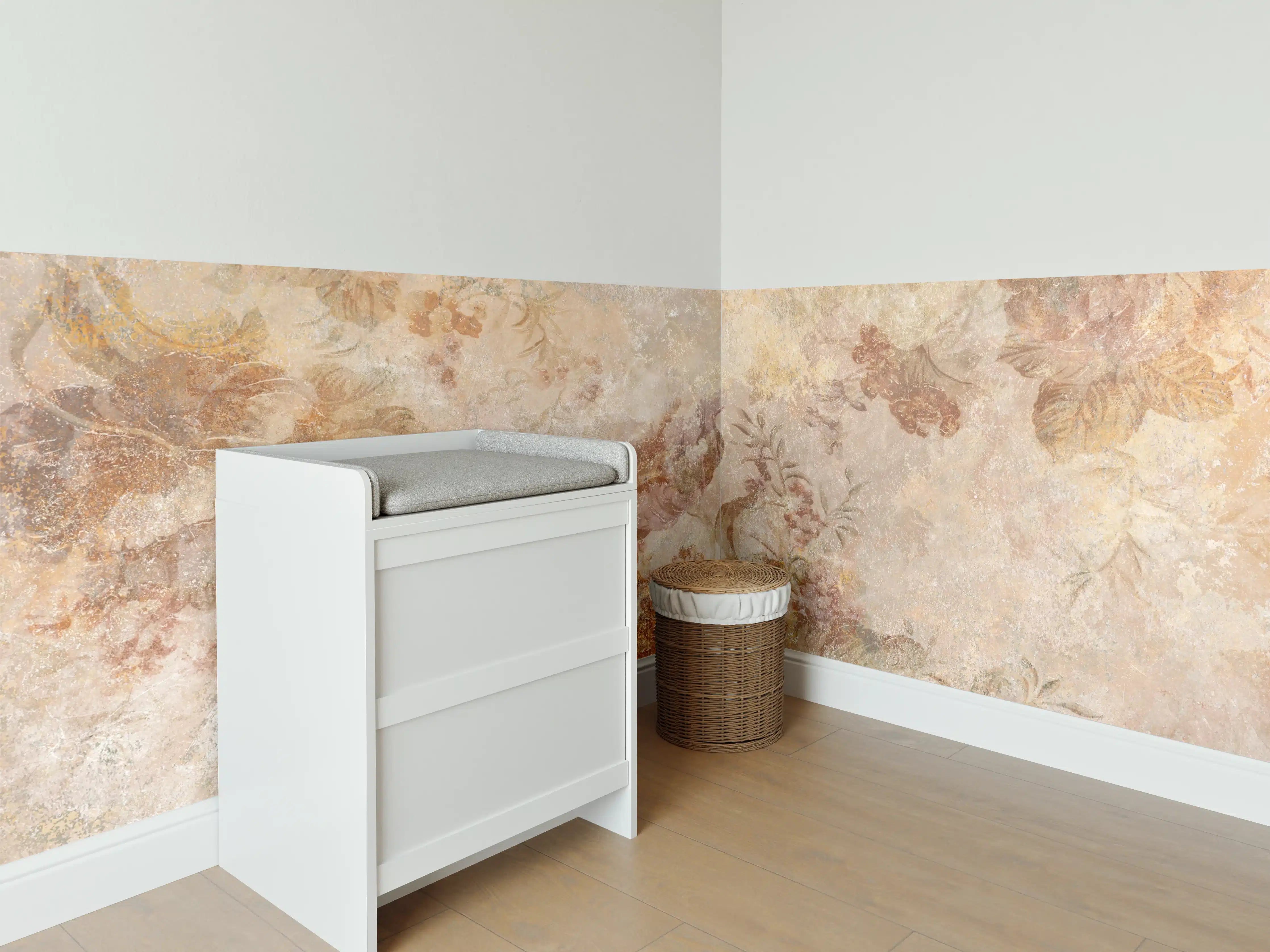 Babyzimmer Wandgestaltung - Antikes Blumen Design