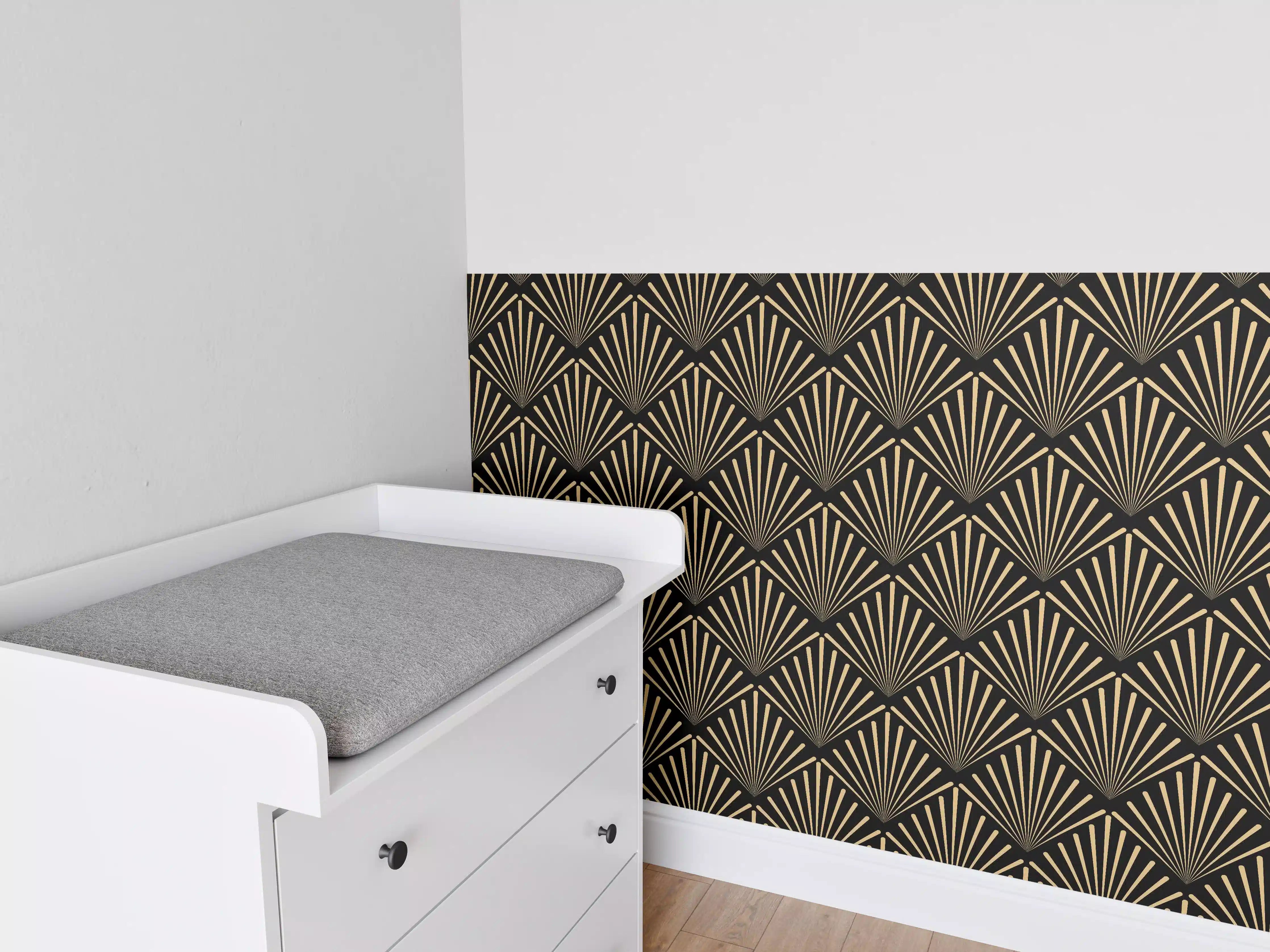 Babyzimmer Wandgestaltung - Art-Deco-Muster Gold Schwarz