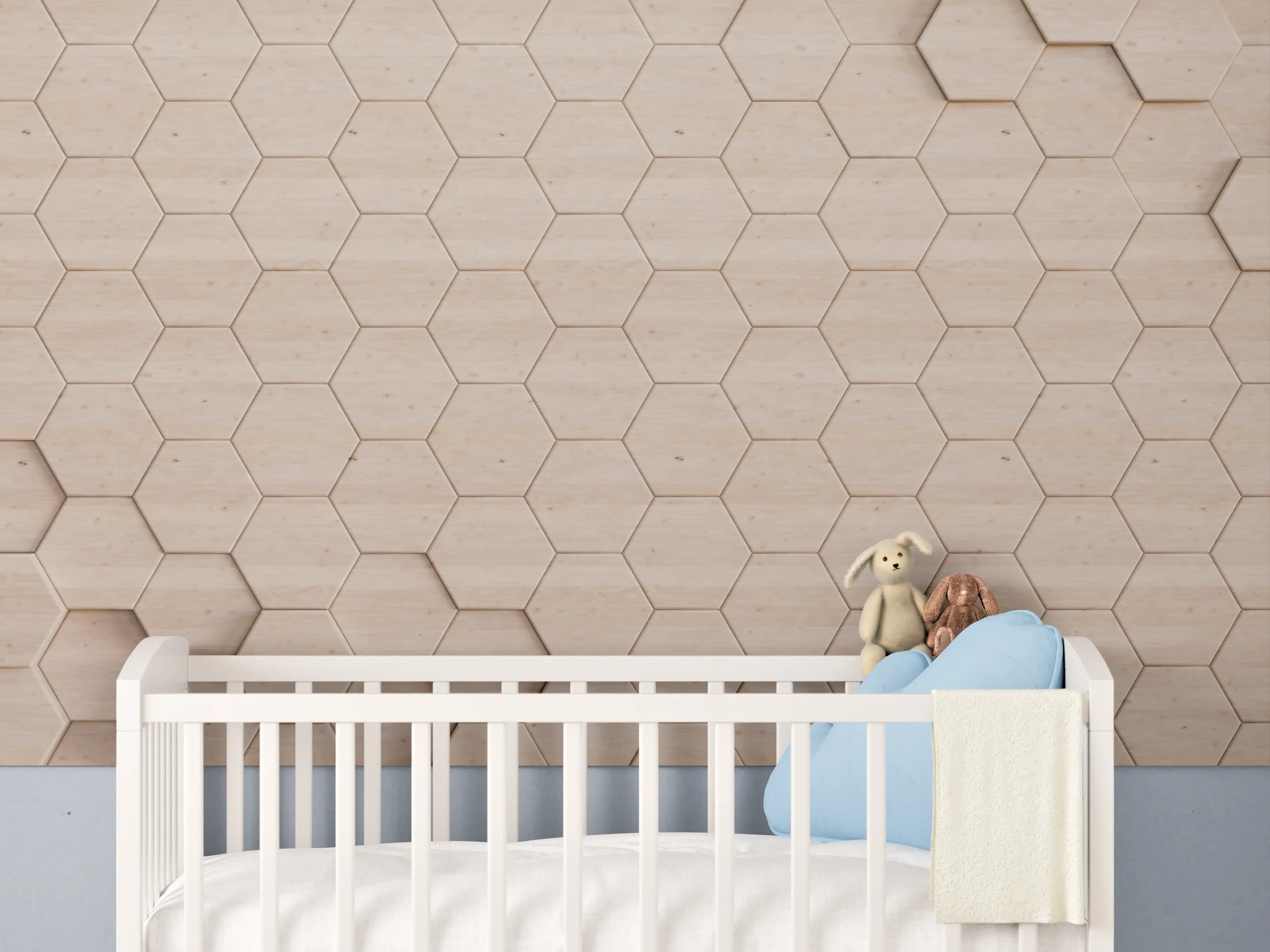 Babyzimmer Wandgestaltung - Auffällige Holzwand mit Hexagon-Muster in Naturtönen
