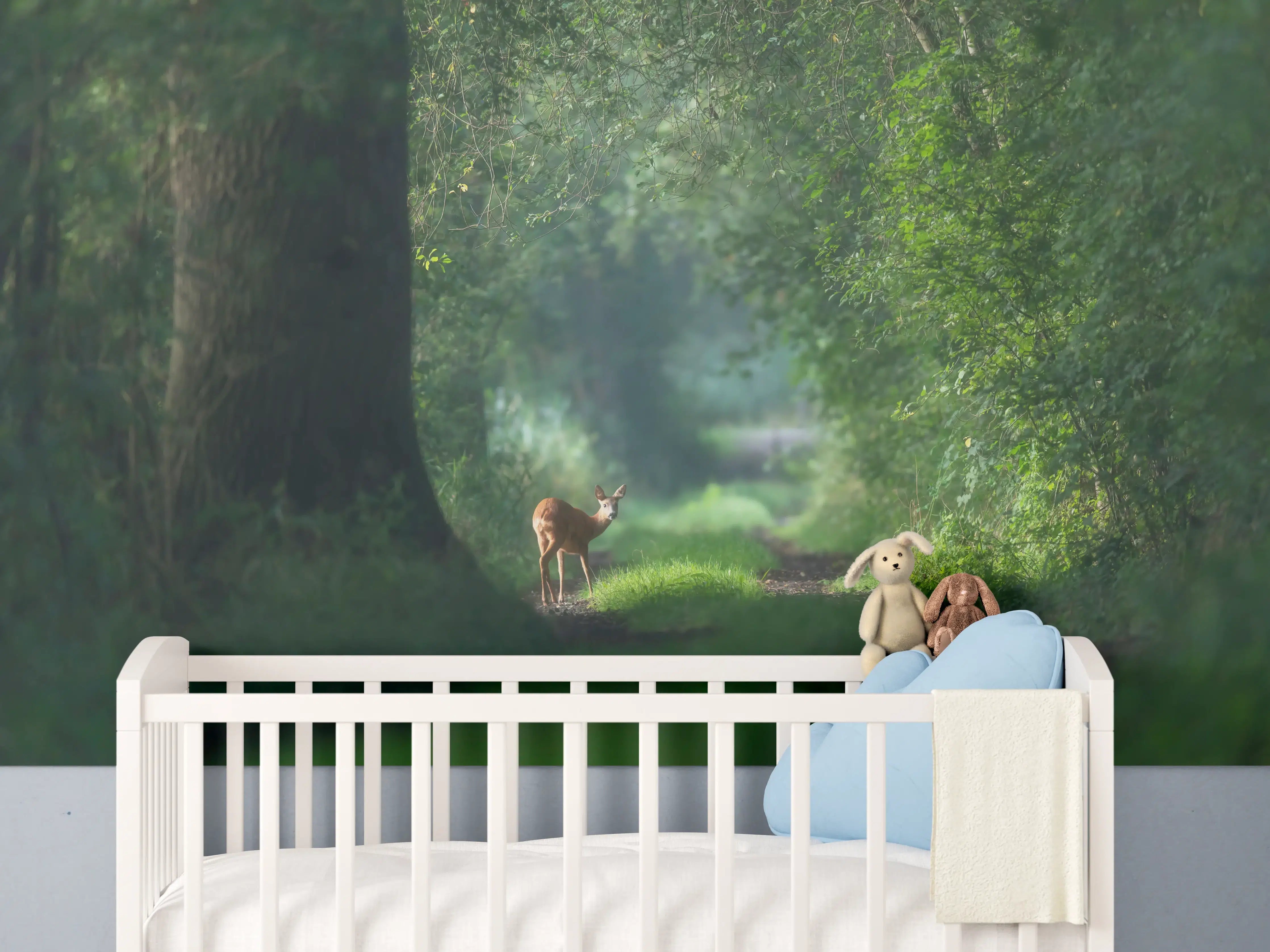 Babyzimmer Wandgestaltung - Aufmerksames Rehwild im Wald