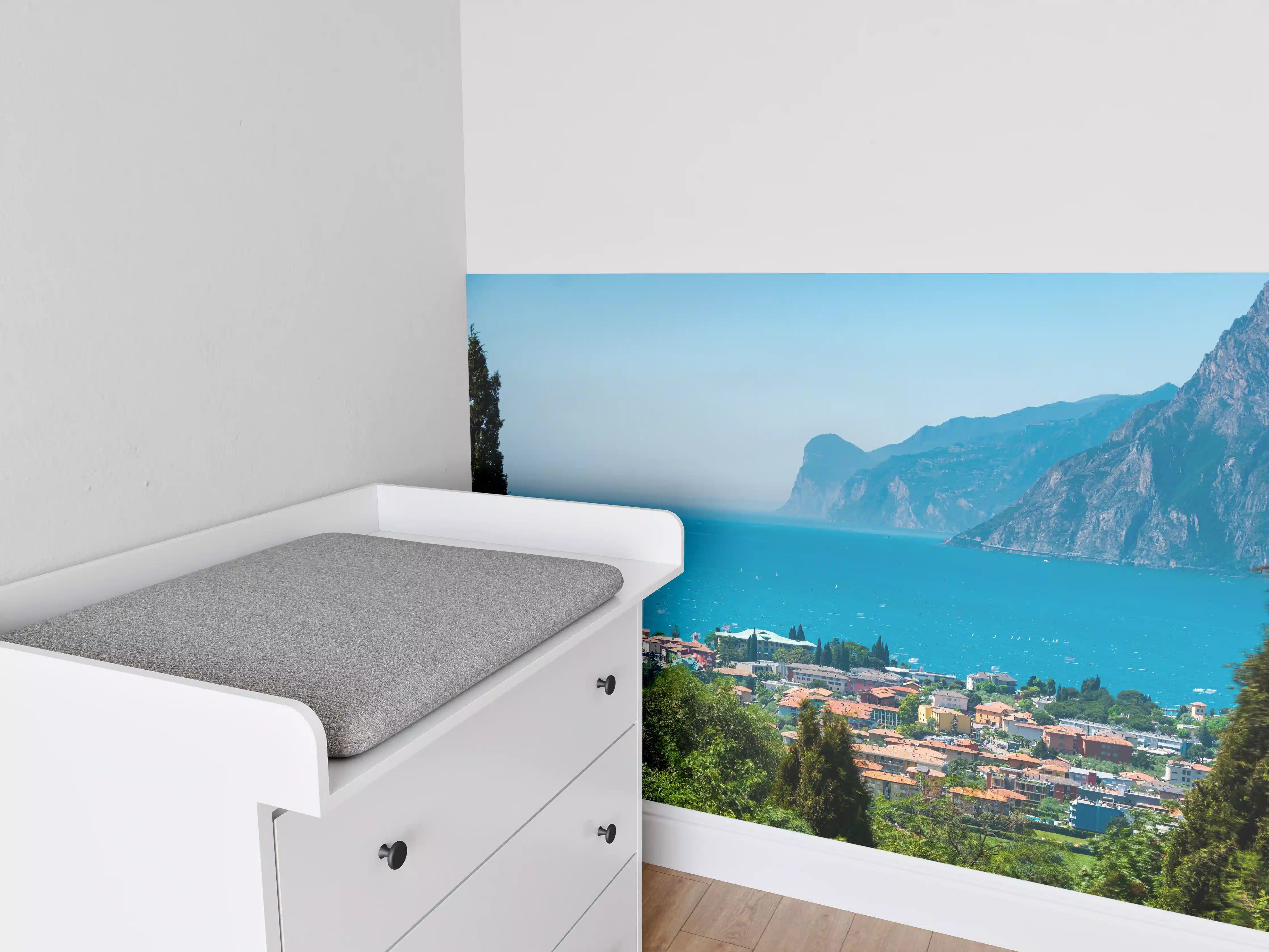 Babyzimmer Wandgestaltung - Aussicht vom Gipfel auf Gardasee