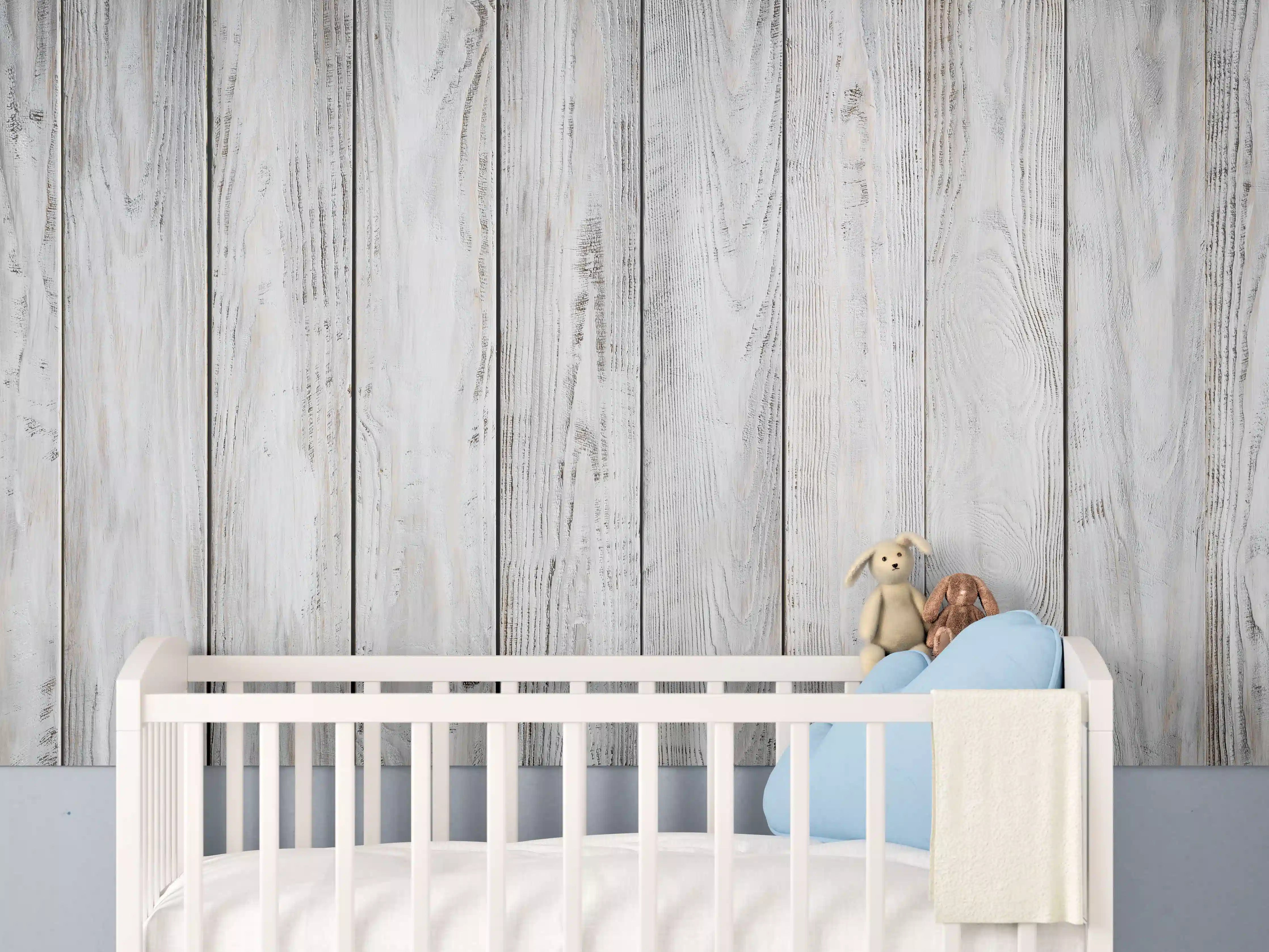 Babyzimmer Wandgestaltung - Authentisch weiß lackierte Bretter